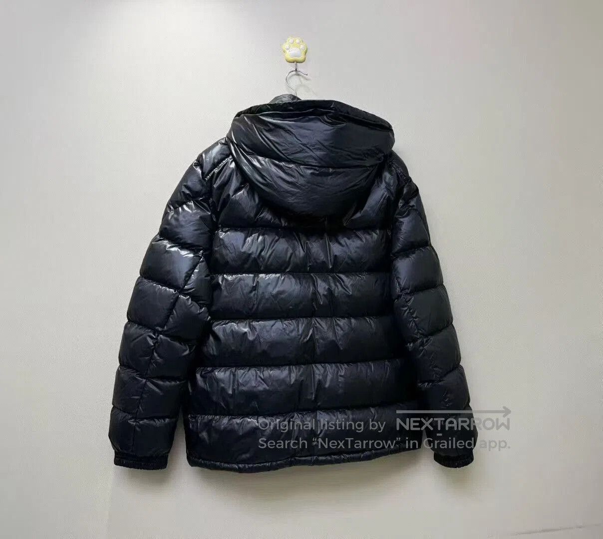 Moncler moncler black puffer jacket with logo pocket. Size US L / EU 52-54 / 3 - 5 Thumbnail