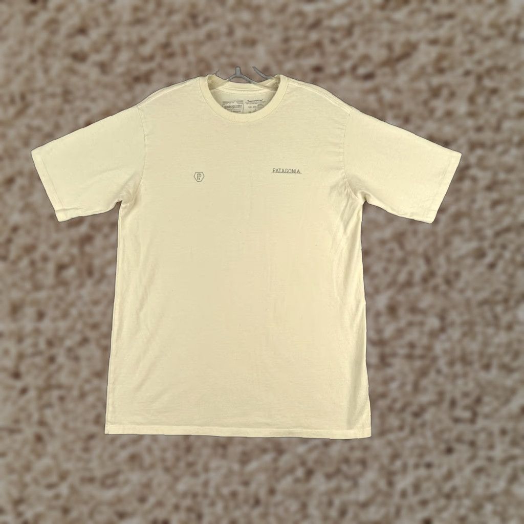 Patagonia Patagonia Shirt Men Small Yellow Forge Mark Responsibili-Tee Cotton Blend Size US S / EU 44-46 / 1 - 1 Thumbnail
