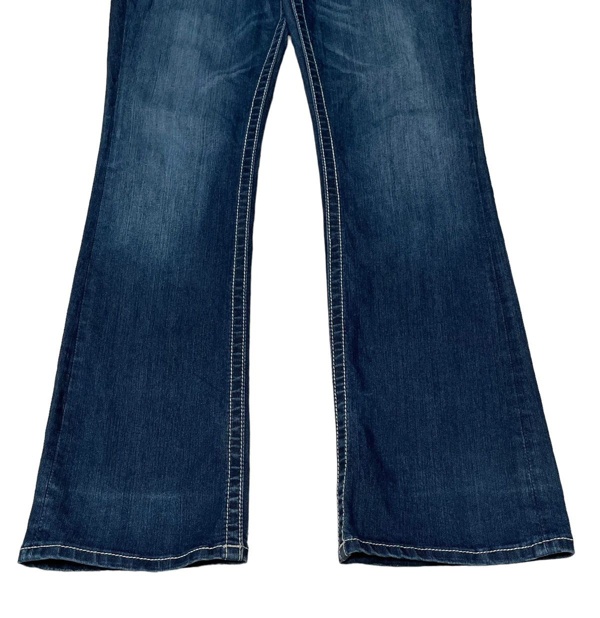 Vintage Vintage Brand Miss Me Flared Jeans 2000s Size US 34 / EU 50 - 5 Thumbnail
