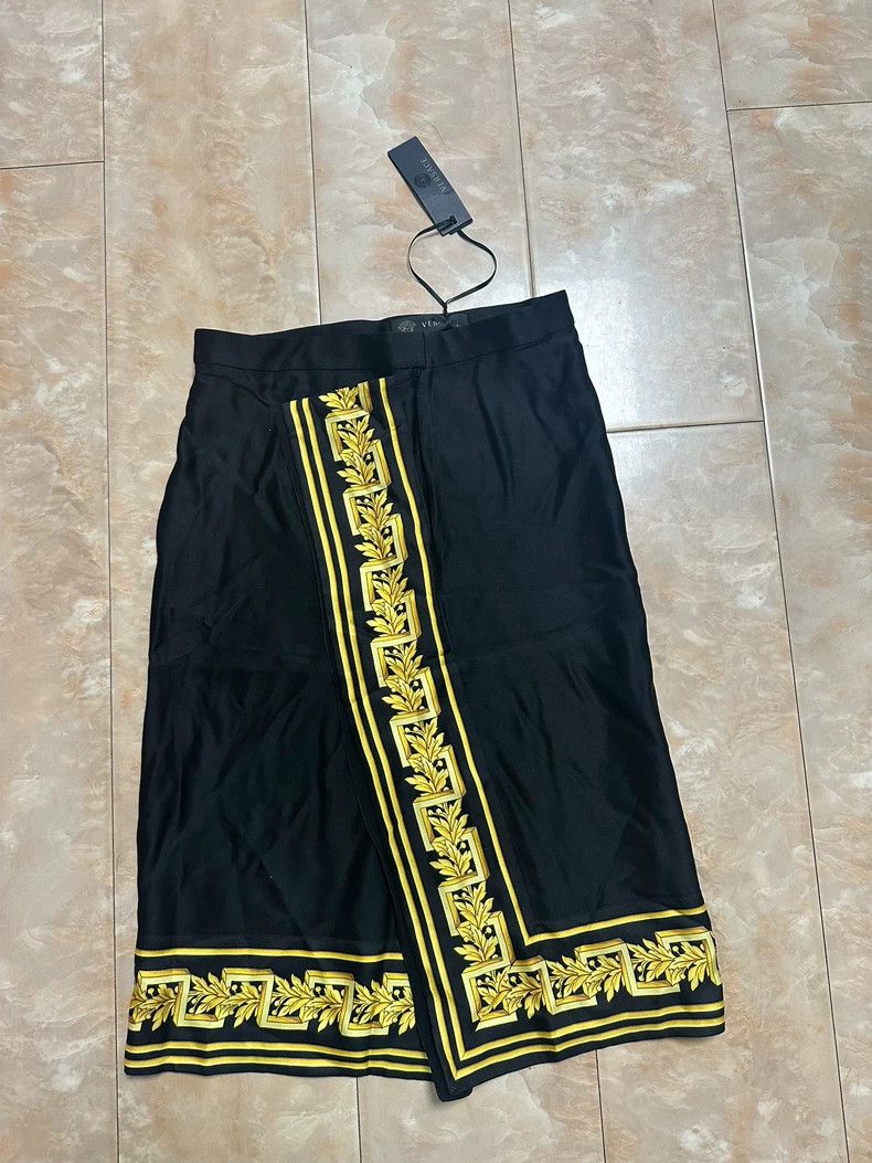Versace Versace Classic skirt Size 35" - 1 Thumbnail