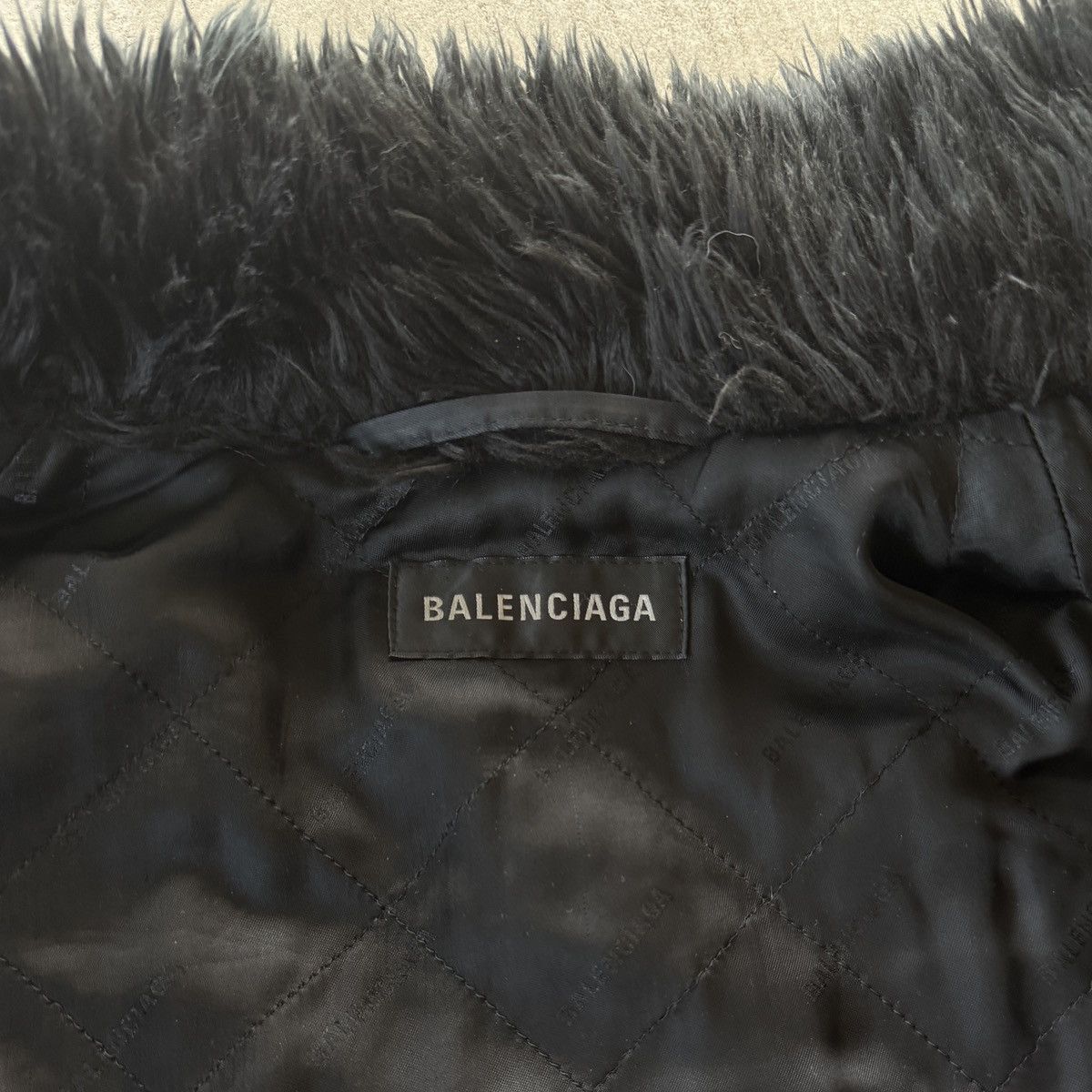 Balenciaga Balenciaga Faux Fur Bomber Jacket Size M / US 6-8 / IT 42-44 - 4 Thumbnail