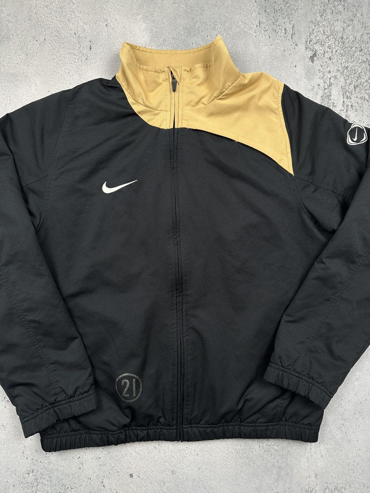 Nike Vintage Nike Black Gold Track Jacket TwoTone Swoosh Logo 00s Size US S / EU 44-46 / 1 - 8 Thumbnail
