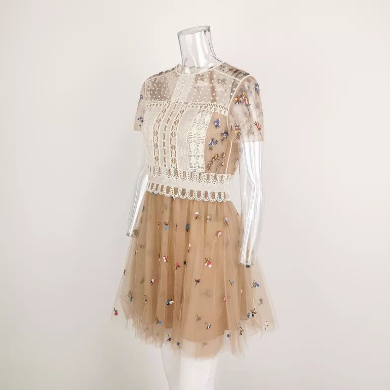 Valentino Valentino Embroidered studded bead round neck short sleeve Size S / US 4 / IT 40 - 2 Thumbnail