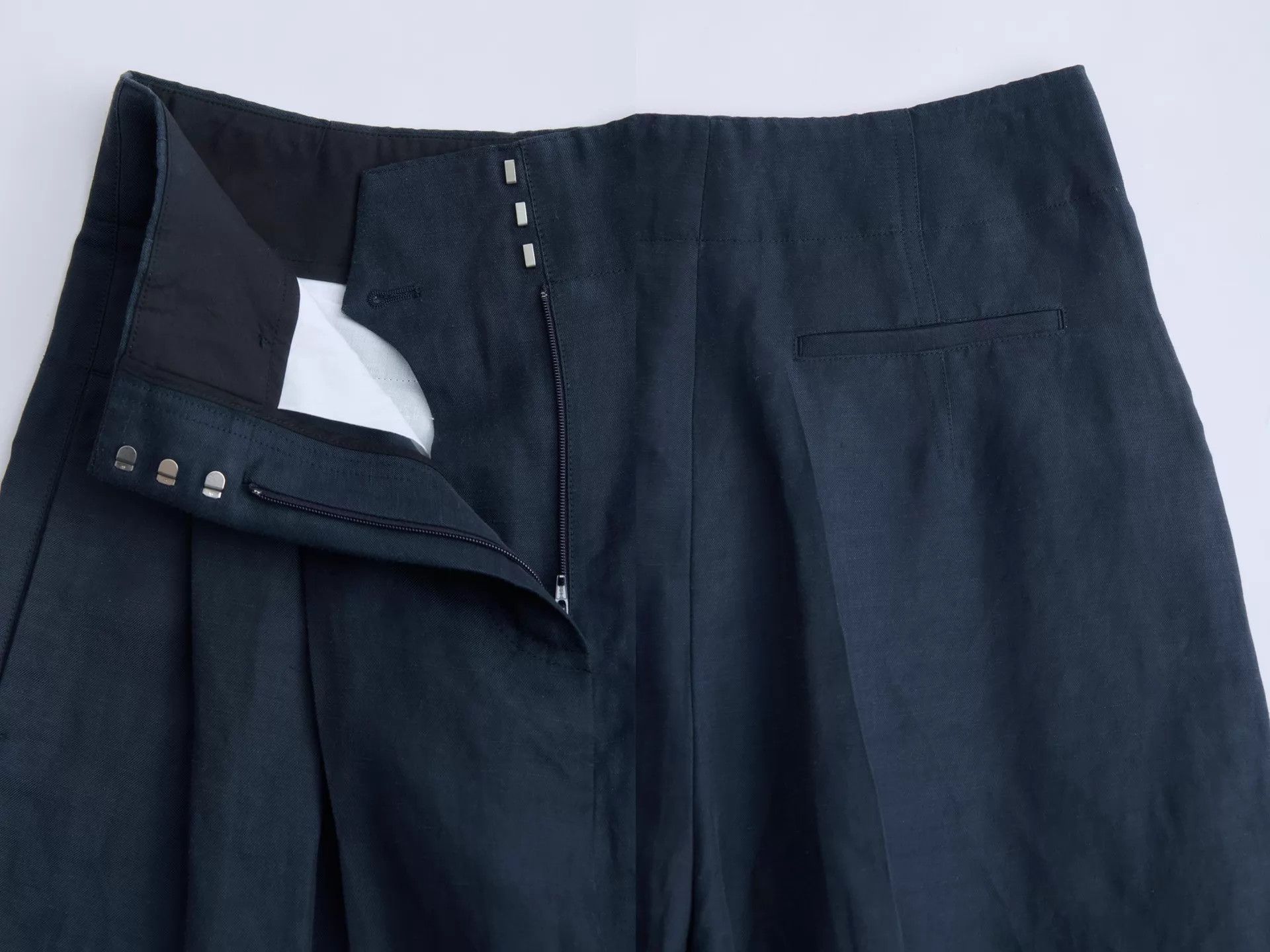 Celine CELINE by Phobe Philo Navy Linen Wide-Leg Pleated Trousers Size 26" / US 2 / IT 38 - 8 Thumbnail