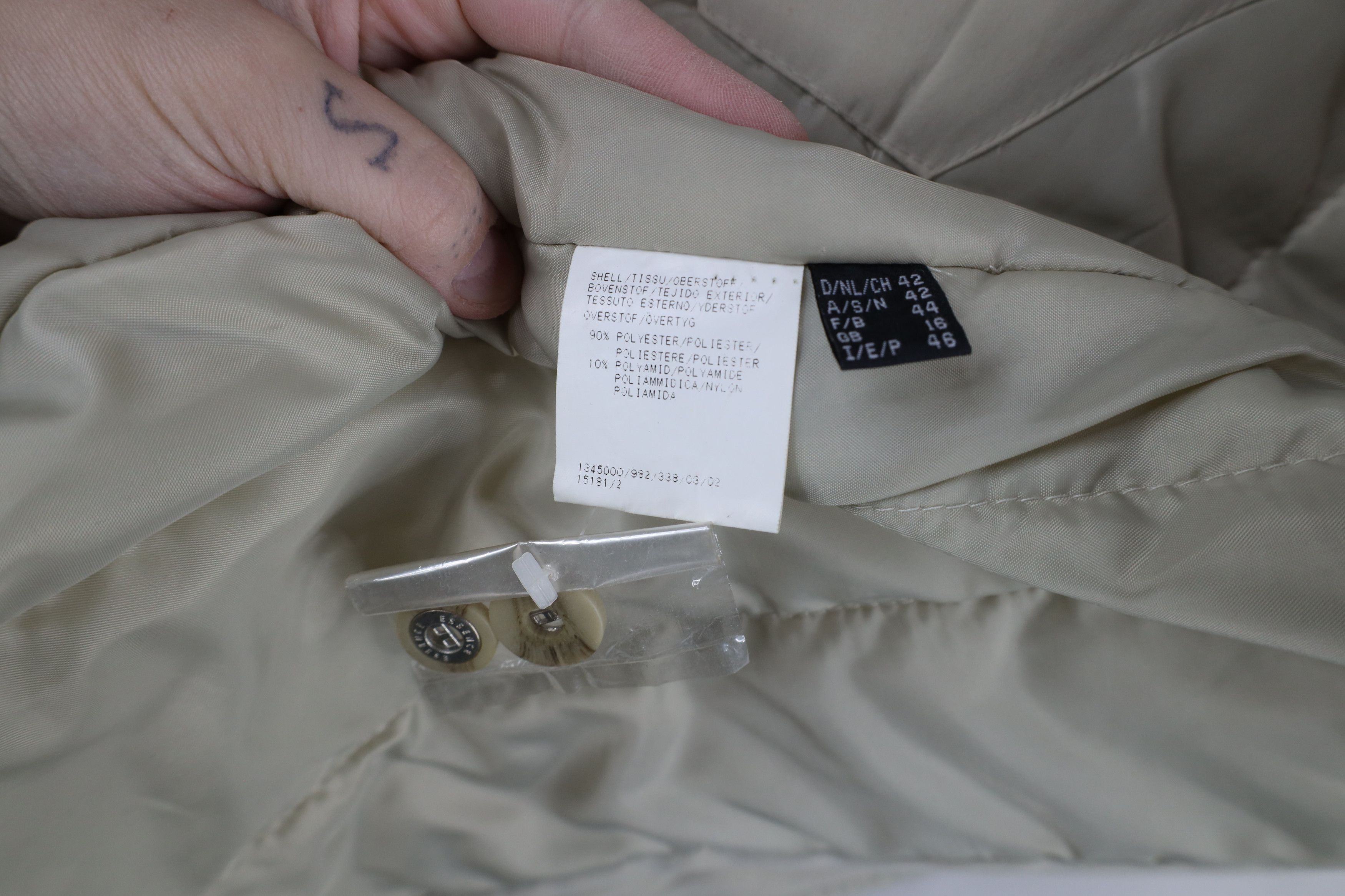 Vintage Vintage 90s Streetwear Microfiber Micropuffer Vest Jacket Size M / US 6-8 / IT 42-44 - 9 Thumbnail