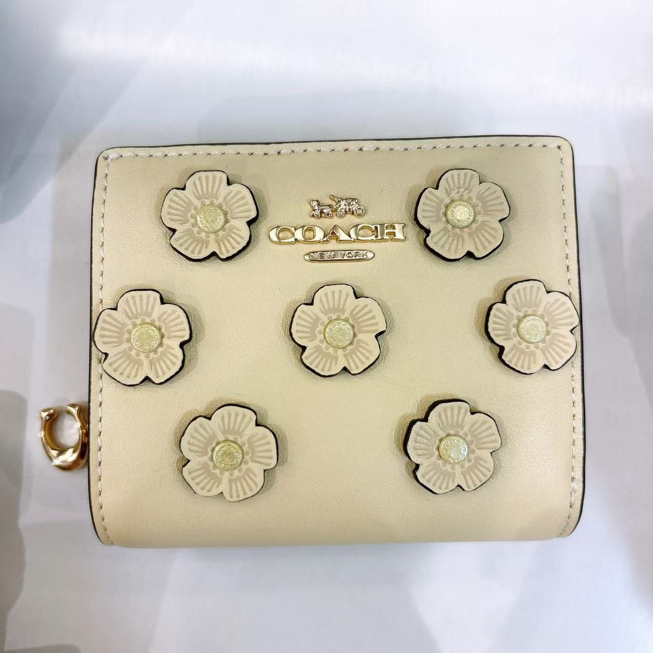 Coach Snap Wallet With Floral Applique CAP16 Size ONE SIZE - 1 Thumbnail