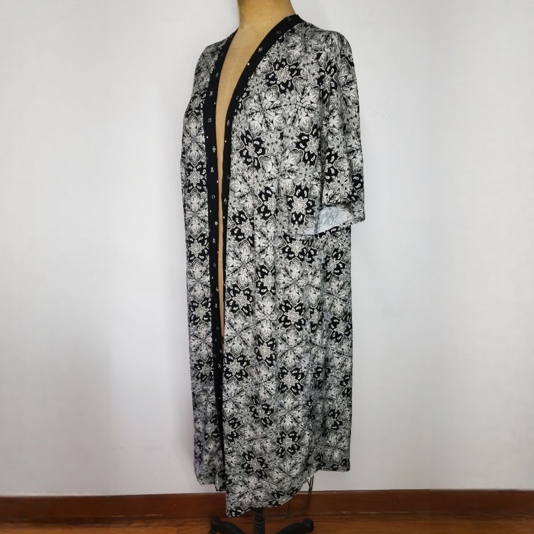 Torrid Torrid Size 1/1X Duster Robe Kimono Blazer Black White Flowy Size XL / US 12-14 / IT 48-50 - 3 Thumbnail