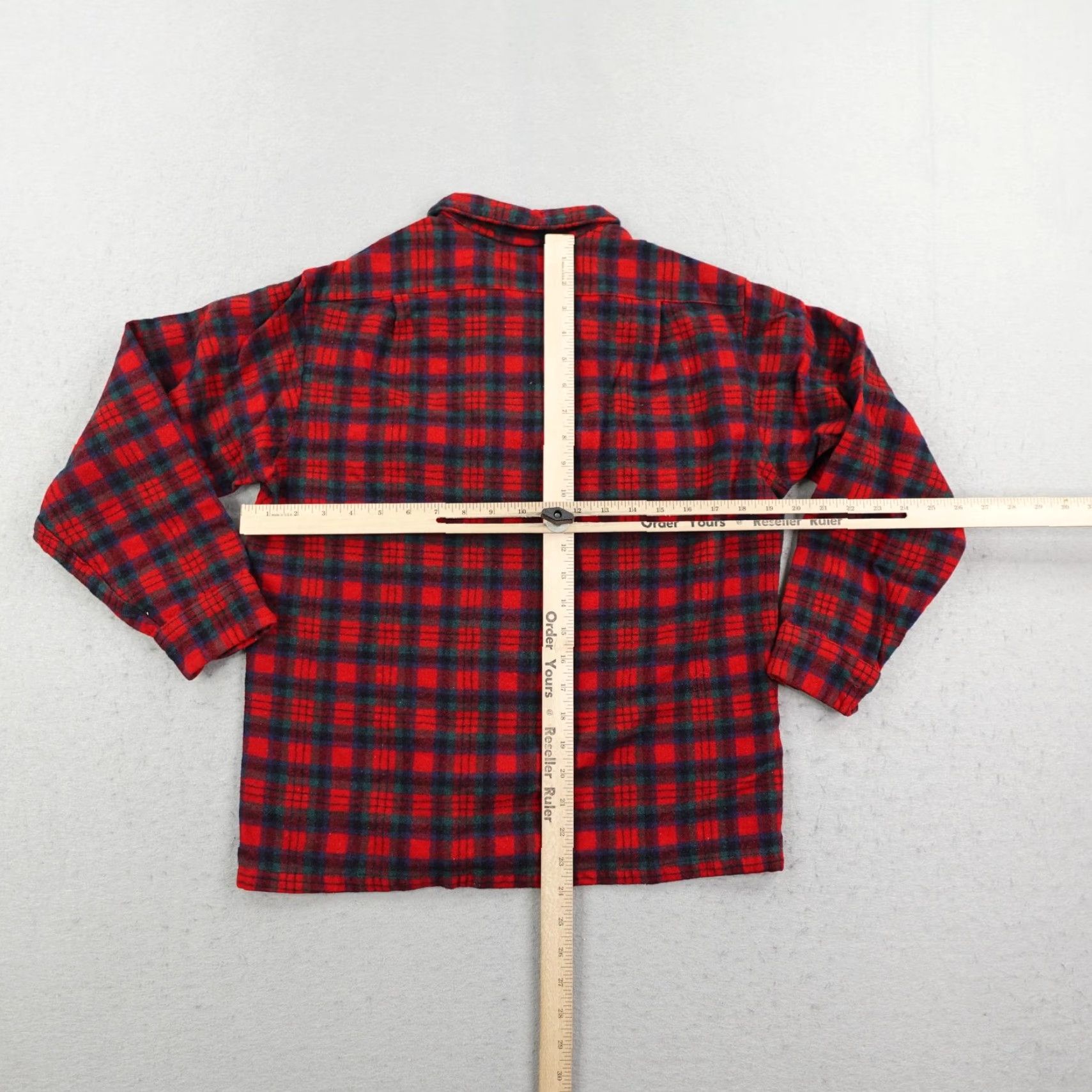 Pendleton VINTAGE Pendleton Board Shirt Mens Small Red Green Plaid Wool Flannel 70s Western Outdoors Mens S Red plaid Wool Shirt Size US S / EU 44-46 / 1 - 4 Thumbnail