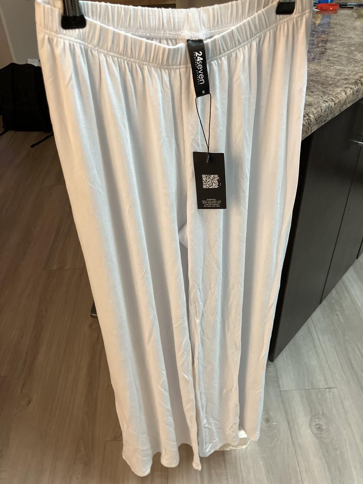 Other NWT 24seven Comfort Apparel White Wide Leg Pants Size ONE SIZE - 1 Thumbnail