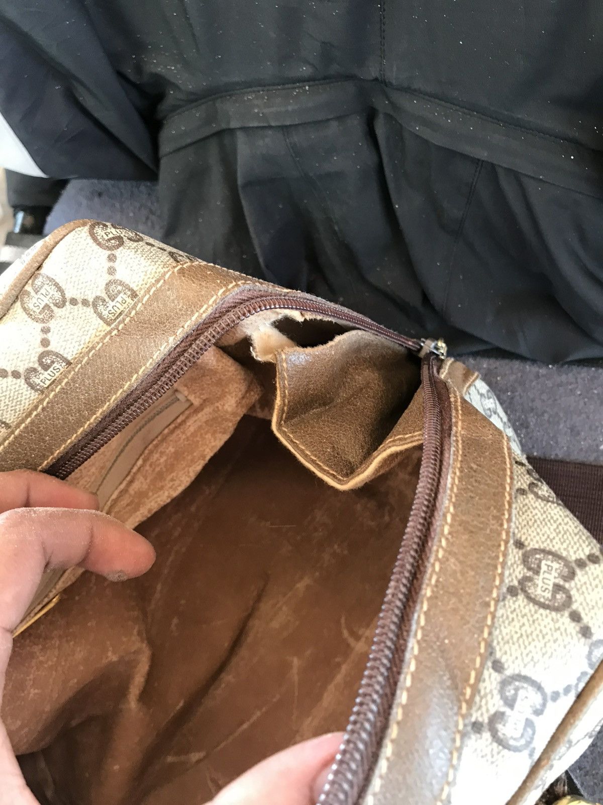 Paolo Gucci Vintage Gucci Plus GG Boston Bag Size ONE SIZE - 12 Thumbnail