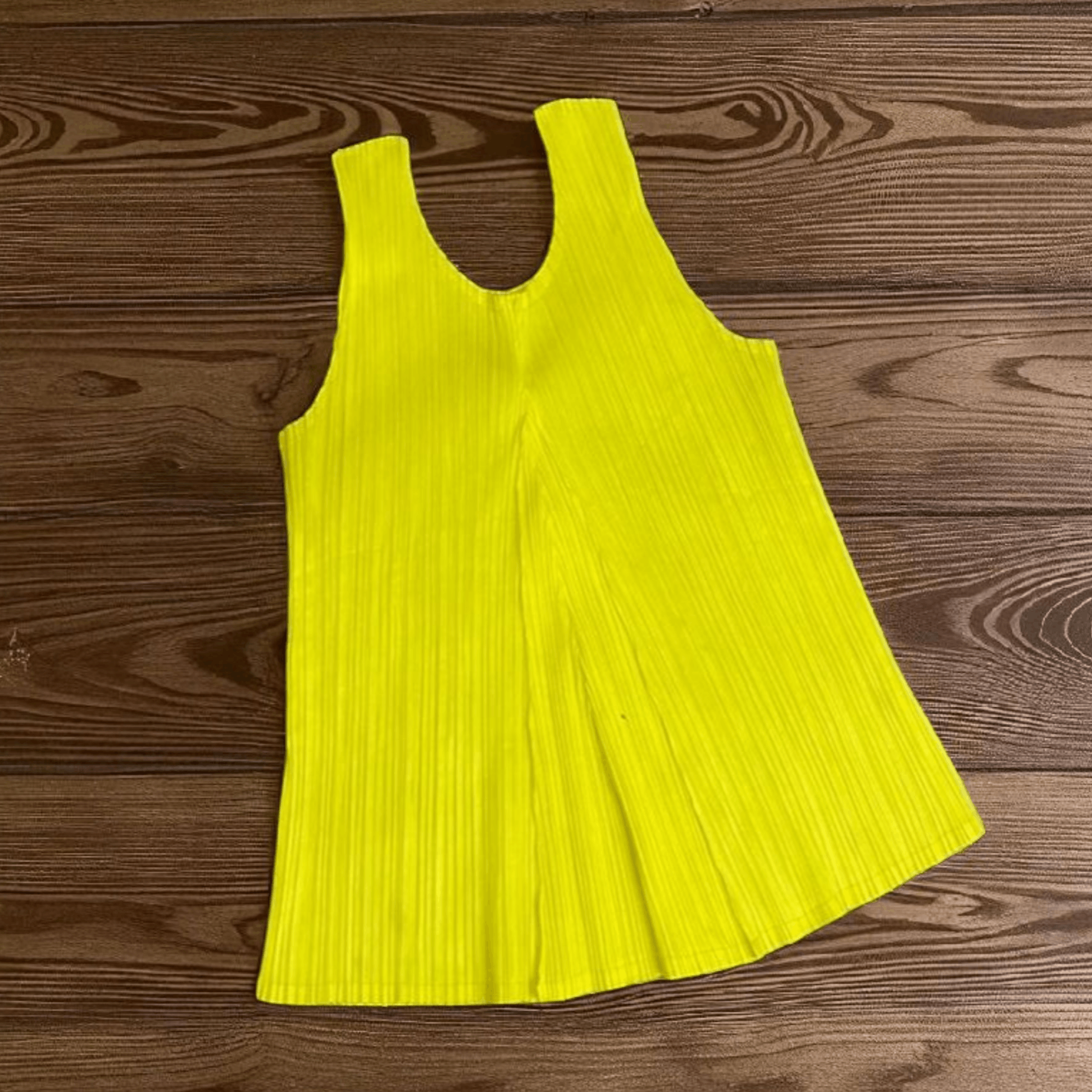 Pleats Please Issey Miyake Pleats Please Sleeveless Blouses Size M / US 6-8 / IT 42-44 - 2 Thumbnail