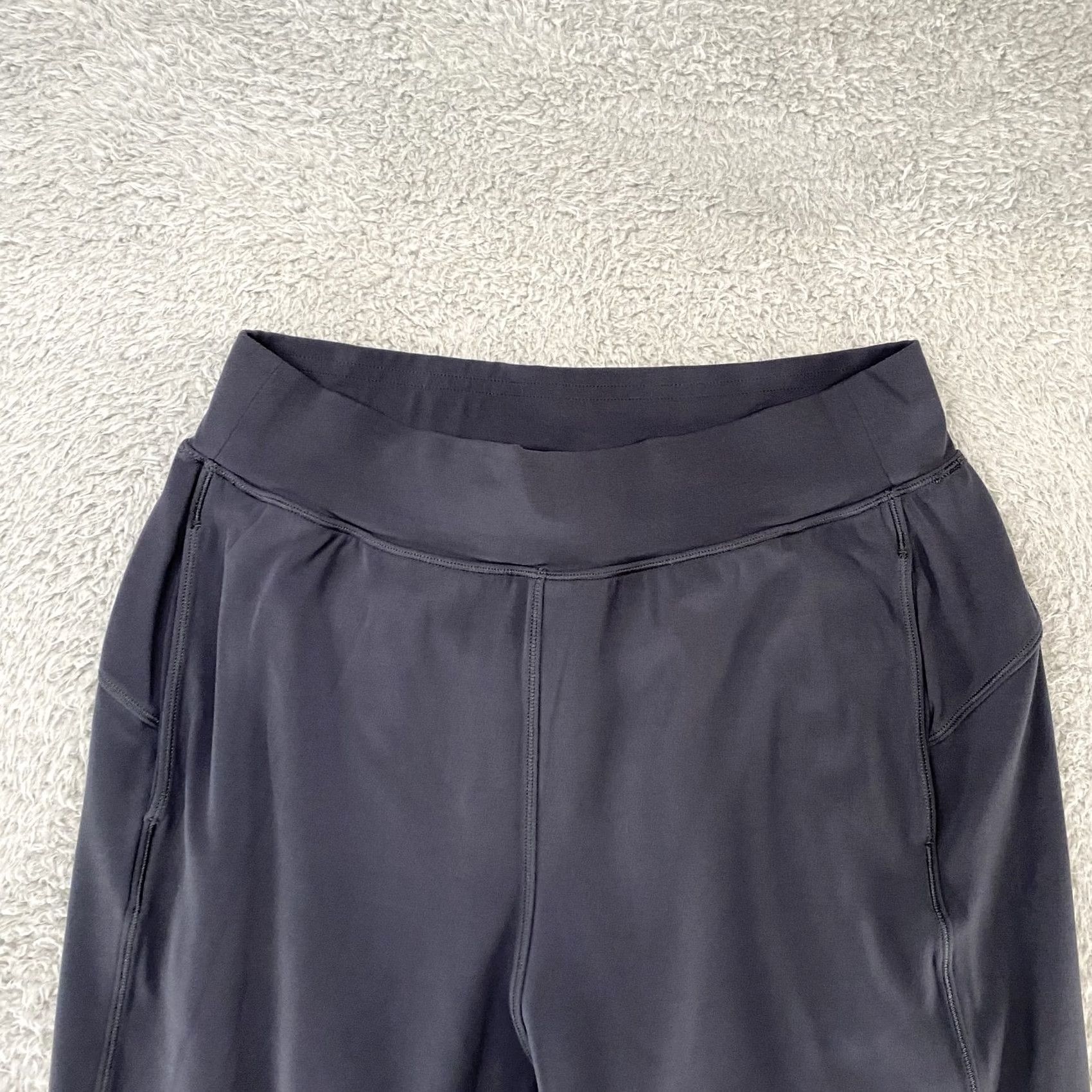 Lululemon Lululemon Pants Womens 6 Gray Capri Stretch Rejuvenate Yoga Activewear Size 28" / US 6 / IT 42 - 2 Thumbnail