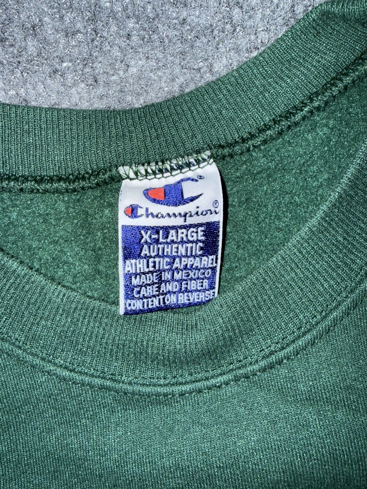 Champion Vintage Champion Forest Green Crewneck Sweatshirt Spell Out Size US XL / EU 56 / 4 - 4 Thumbnail