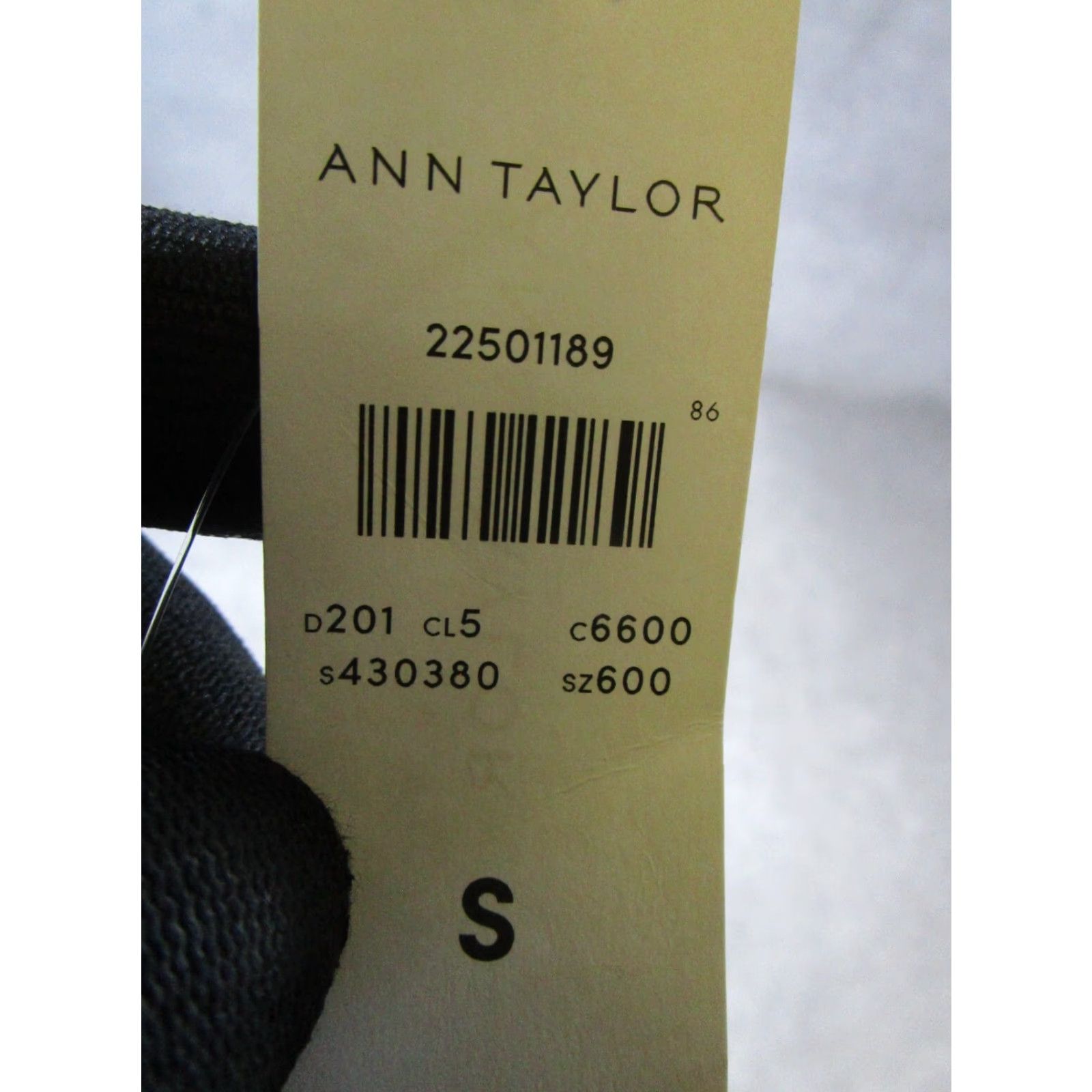 Ann Taylor VINTAGE Ann Taylor Top Womens Small Black Cold Shoulder Blouse New Size S / US 4 / IT 40 - 4 Thumbnail