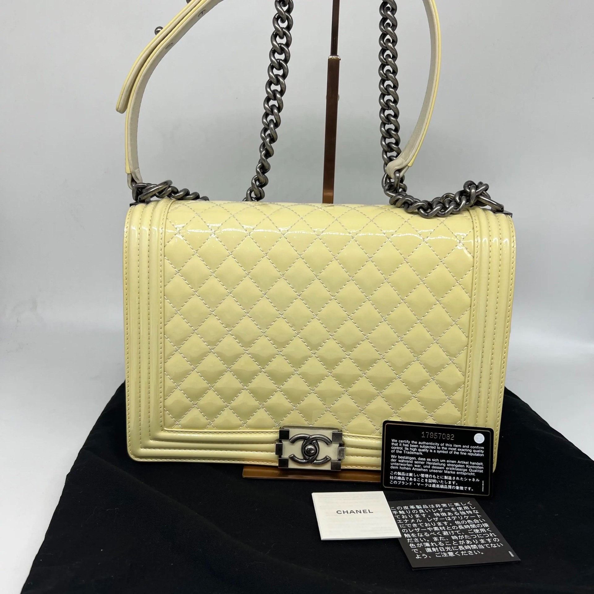 Chanel Pre-loved Bag Very good condition Size ONE SIZE - 1 Thumbnail