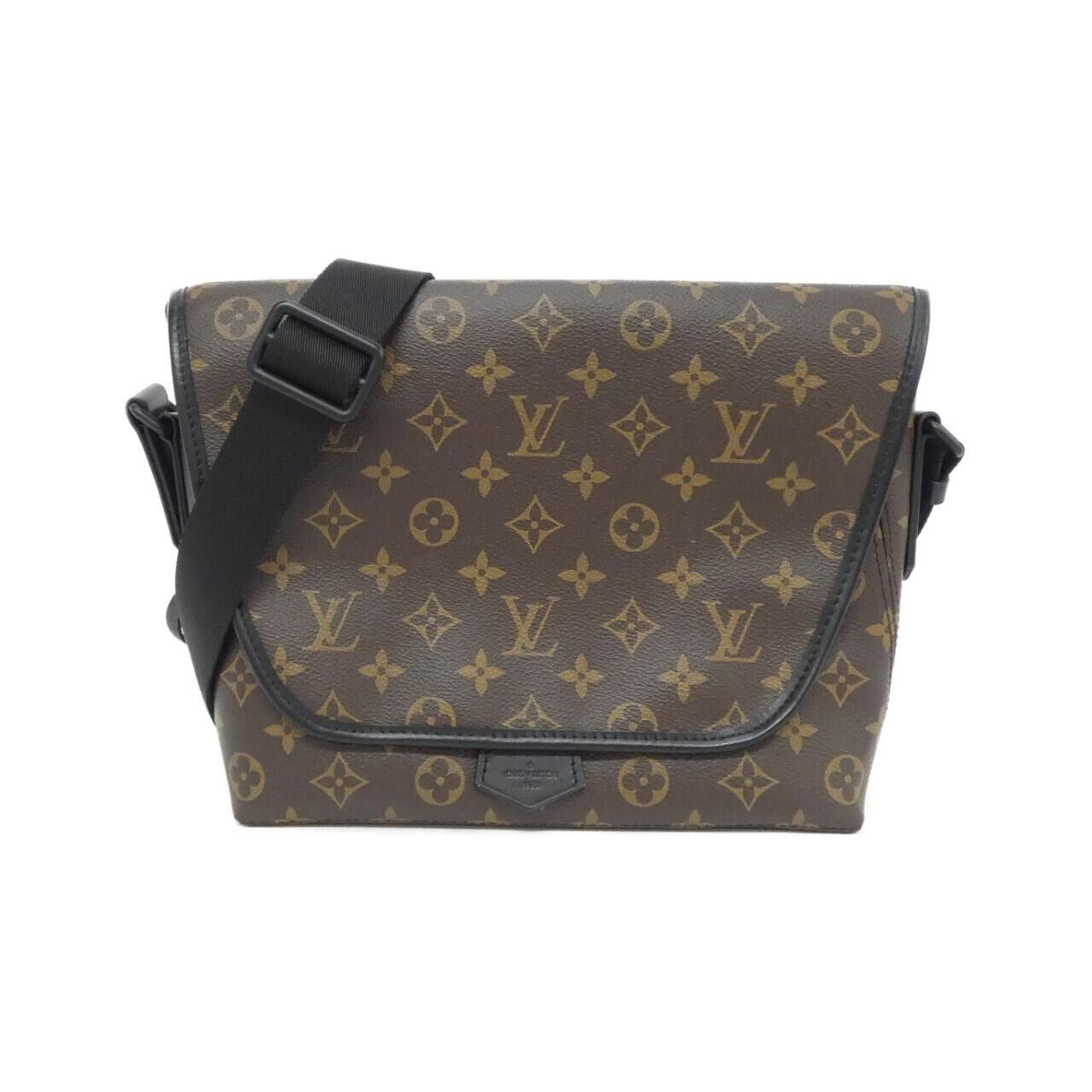 Louis Vuitton Louis Vuitton Louis Vuitton Magnetic Messenger Monogram Shoulder Bag Textile Shoulder Bag M45557 DUTY FREE for USA Size ONE SIZE - 1 Thumbnail
