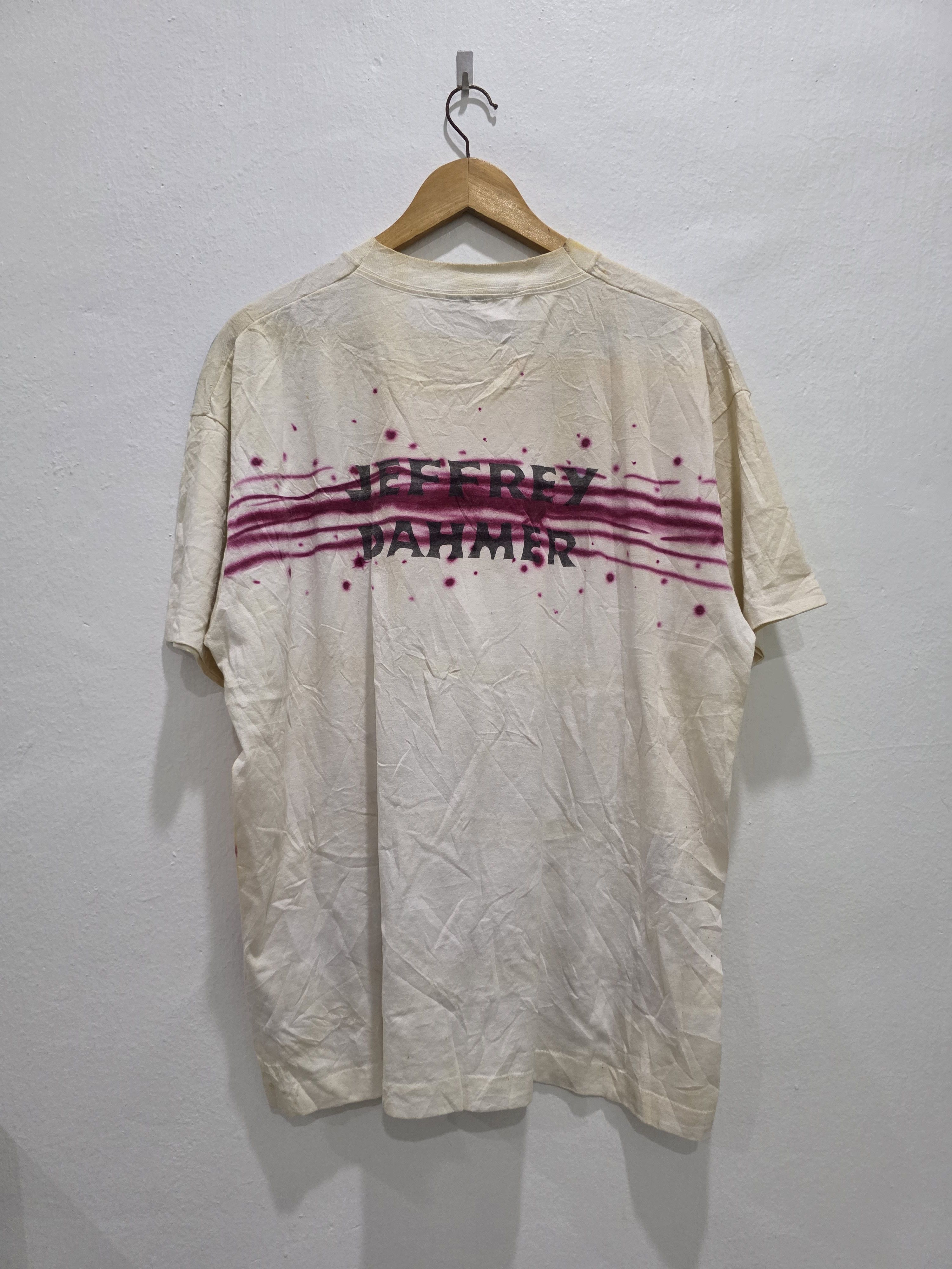 Vintage Rare!! Vintage 90s Jeffrey Dahmer Serial Killer Tshirt Size US XL / EU 56 / 4 - 8 Thumbnail