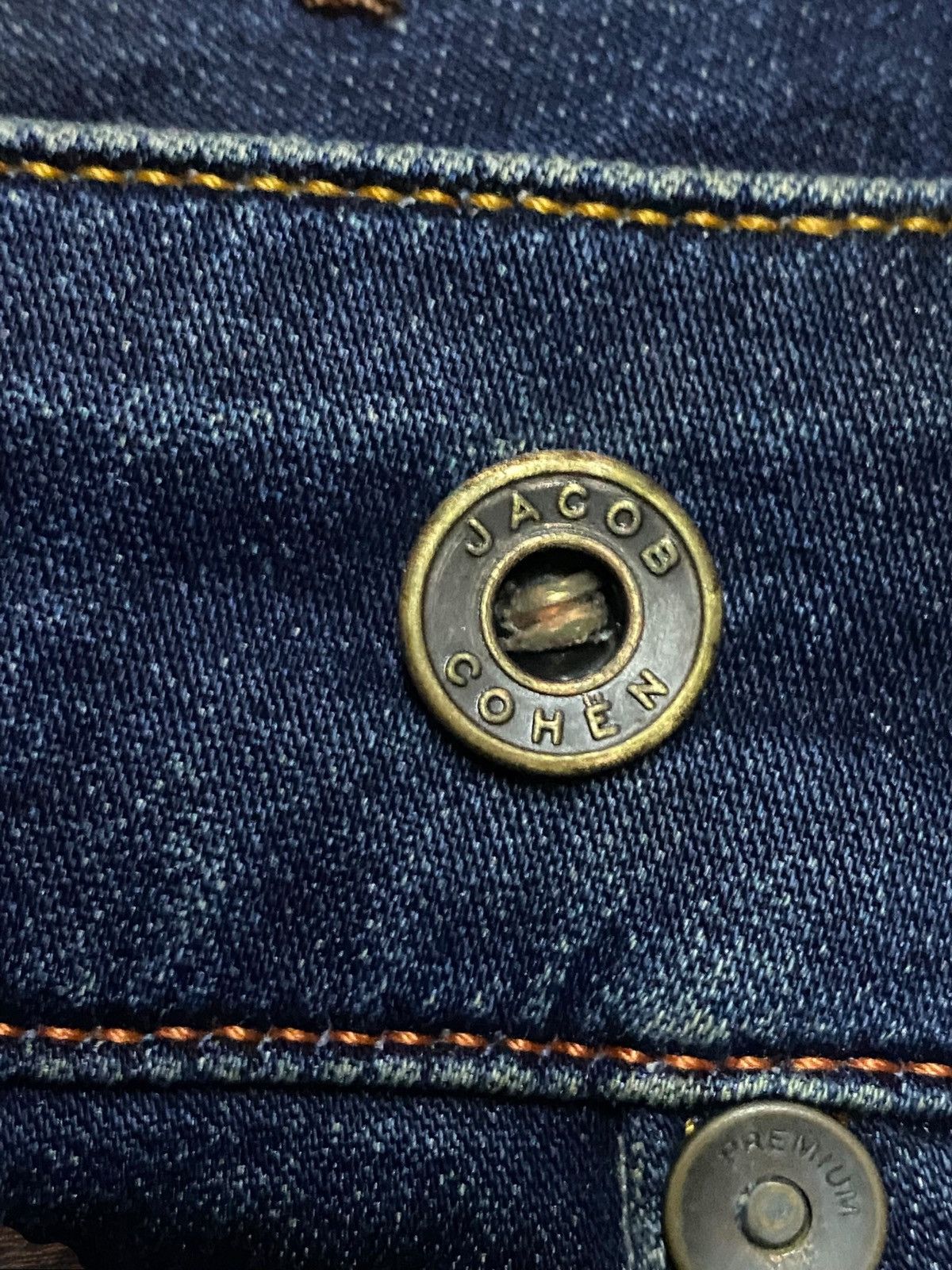 Vintage Jacob Cohen Blue Wash Distressed Slim Fits Jeans