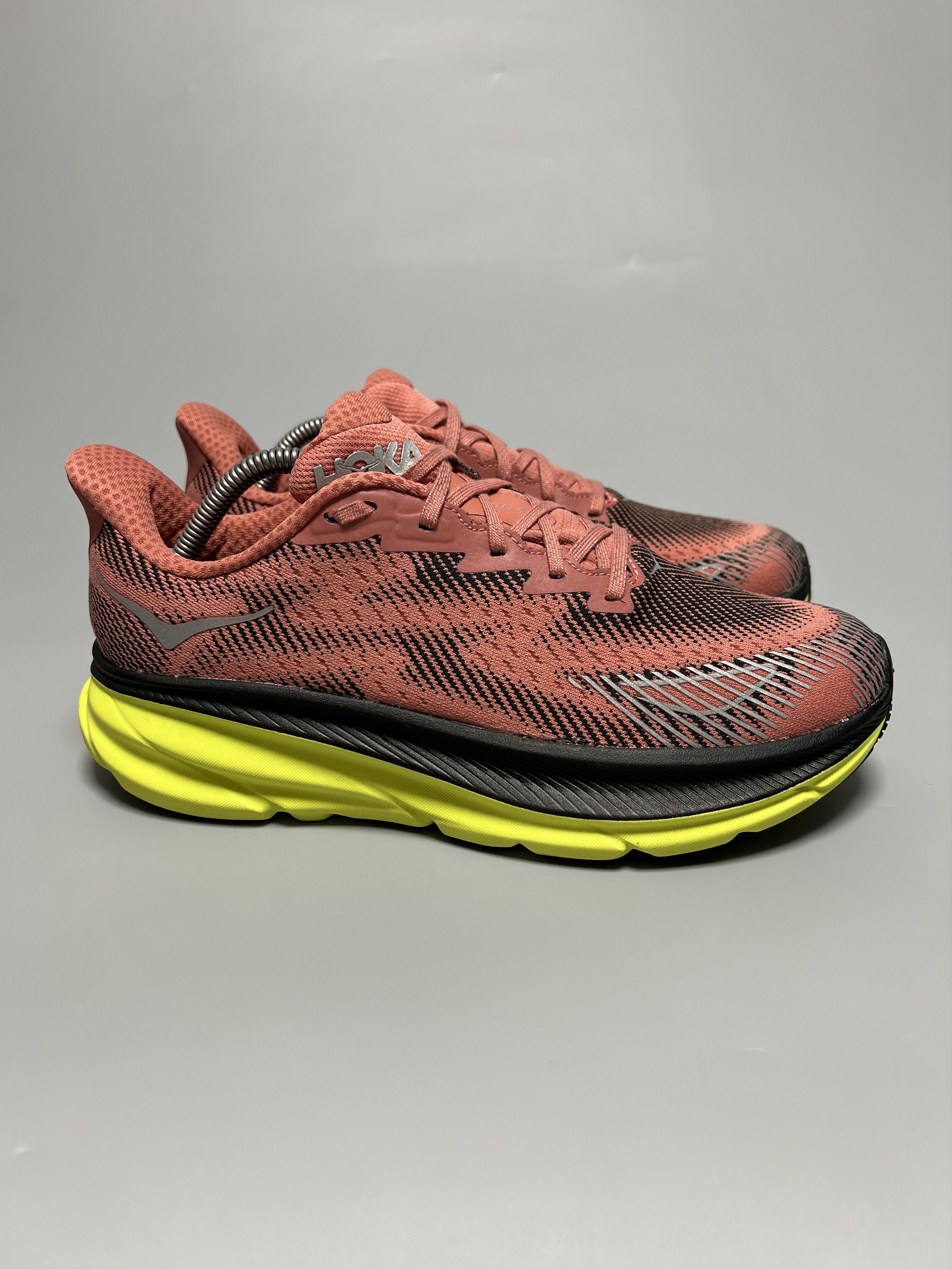 Hoka Hoka One One Clifton 9 GTX TS Gore-Tex Running Shoes Size US 8 / EU 41 - 2 Thumbnail