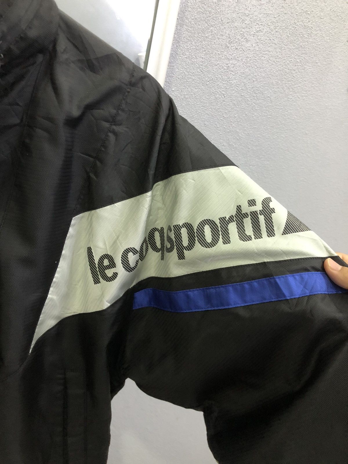 Le Coq Sportif Vintage 90s Le Coq Sportif Windbreaker Hidden Hood Size US L / EU 52-54 / 3 - 4 Thumbnail
