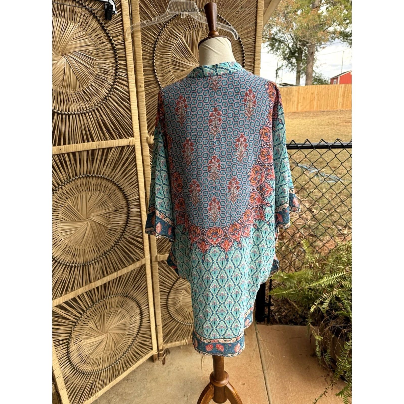 Vintage Tolani Collection Blouse Shirt Womens Small V-Neck Pullover Silk Floral Blue Bohemian Lightweight Size S / US 4 / IT 40 - 3 Thumbnail