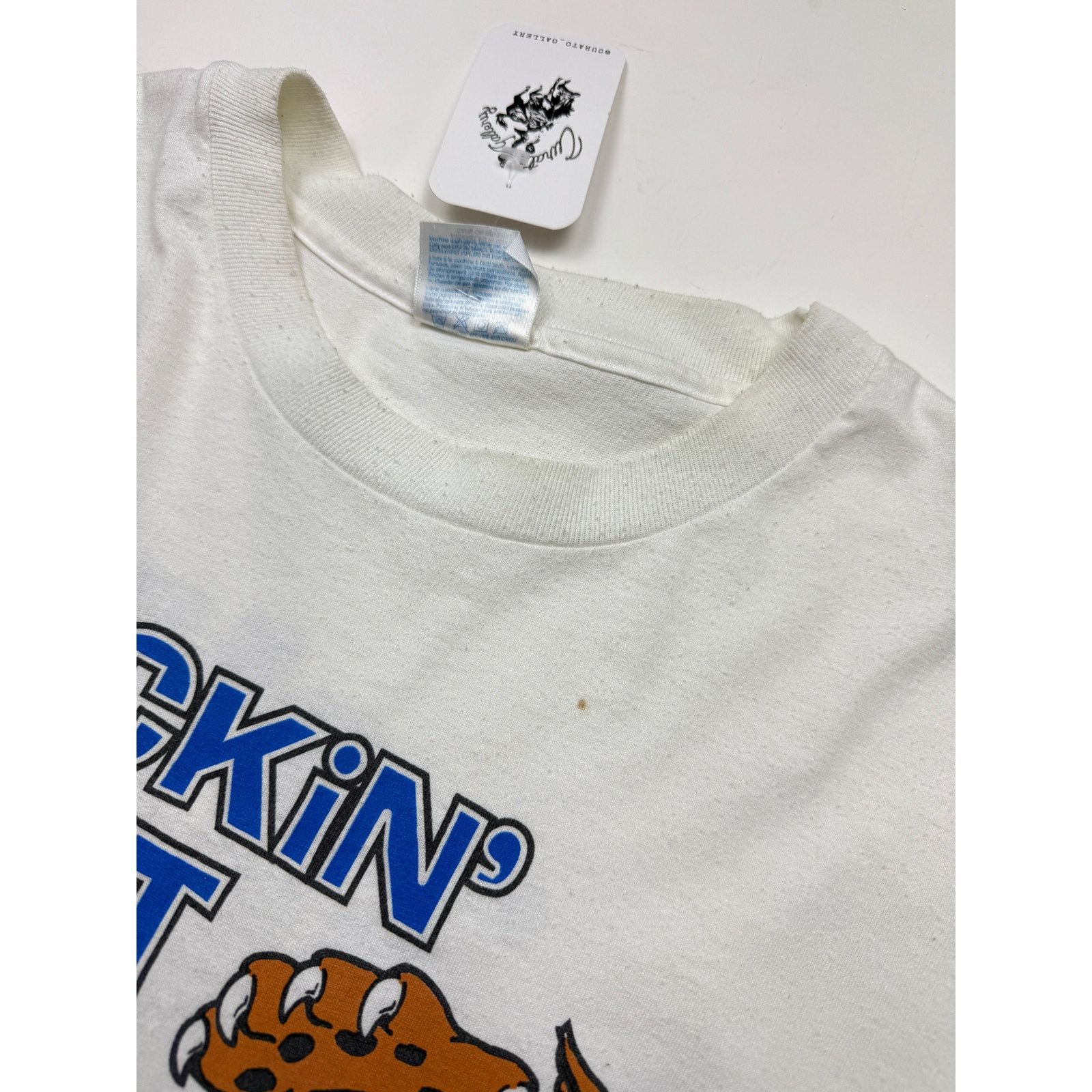 Vintage Vintage 90s Kentucky Wildcats Basketball NCAA T Shirt XXL Size US XXL / EU 58 / 5 - 4 Thumbnail