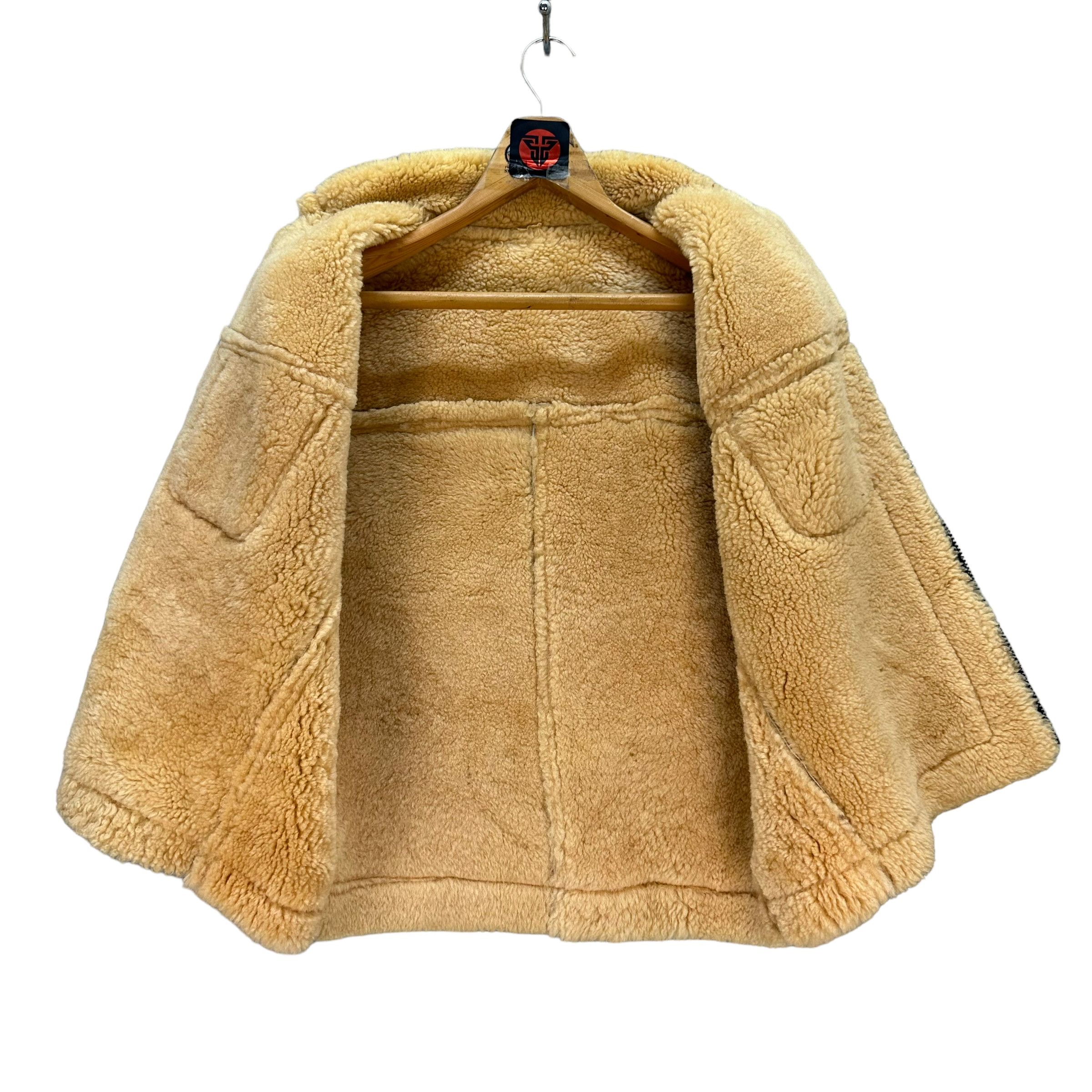 Vintage VINTAGE SHEARLING SUEDE LEATHER VEST #7585-155 Size US M / EU 48-50 / 2 - 6 Thumbnail