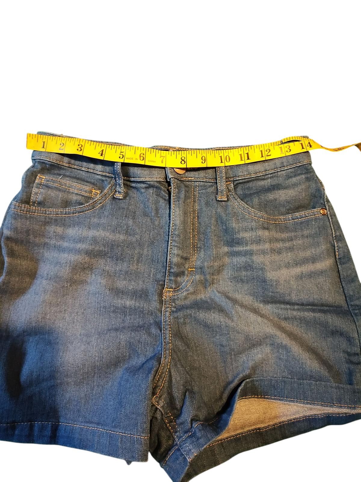 Lee Lee Women's Denim Shorts Size 32" / US 10 / IT 46 - 5 Thumbnail