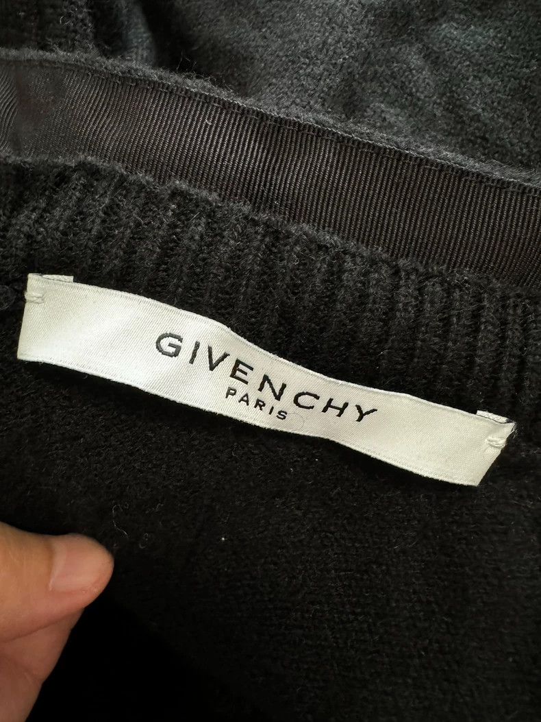 Givenchy Givenchy Cashmere Open Cardigan with Large V-Neck and Big Size US M / EU 48-50 / 2 - 5 Thumbnail