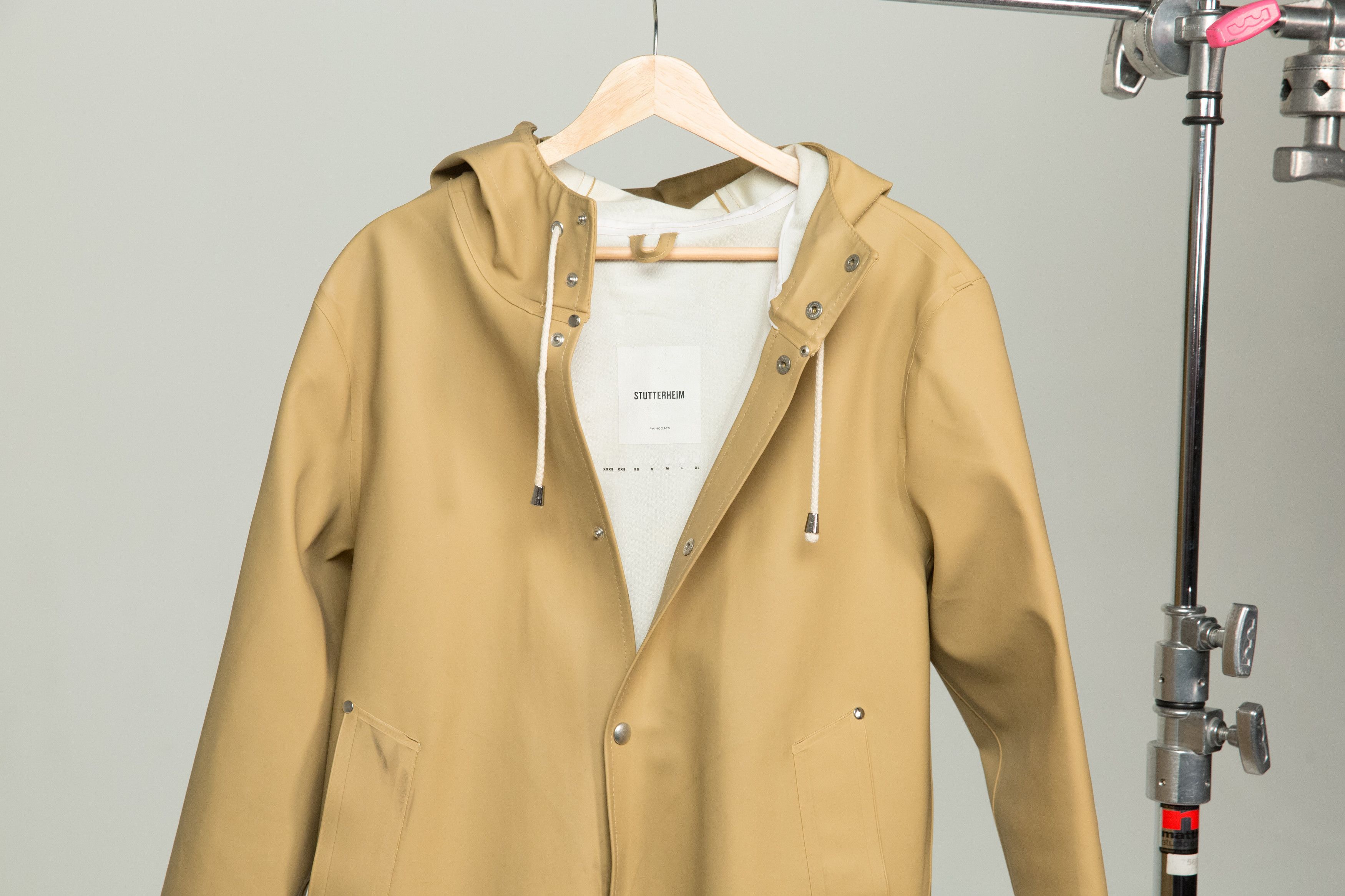Stutterheim Stutterheim Stockholm Raincoat in Sand Size US S / EU 44-46 / 1 - 14 Thumbnail