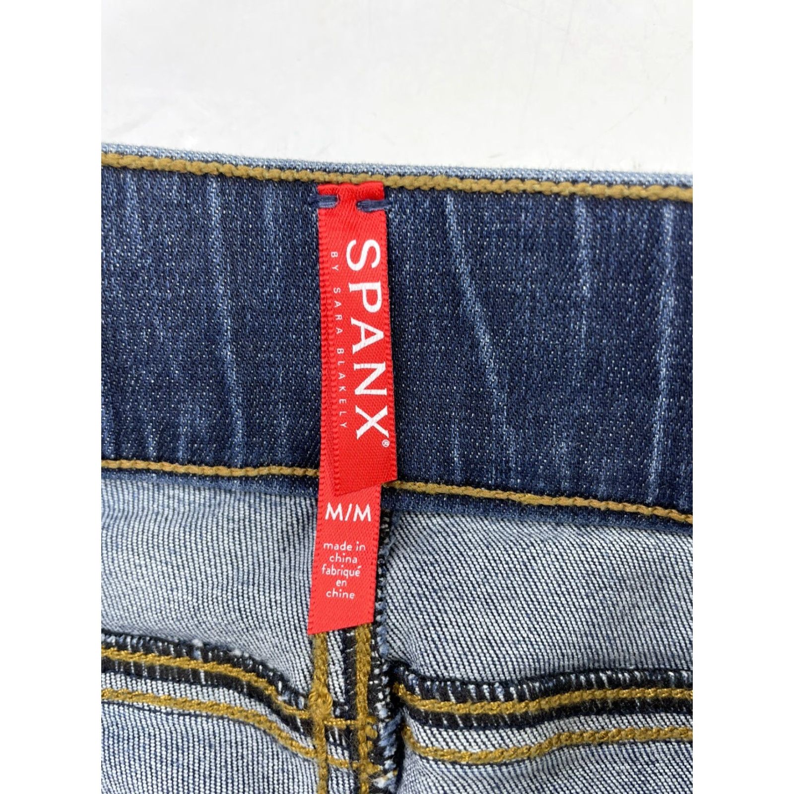 Spanx Spanx Jeans Skinny Distressed Mid Denim 27 in Inseam Elastic Waist Shaping Slimming Stretch Women Blue M Size Regular 20203R Size 32" / US 10 / IT 46 - 3 Thumbnail
