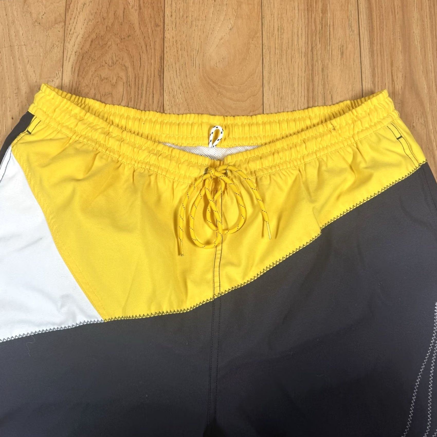 Nautica VINTAGE Nautica Swim Trunks Mens XL Yellow Blue Sailing Size US 36 / EU 52 - 3 Thumbnail