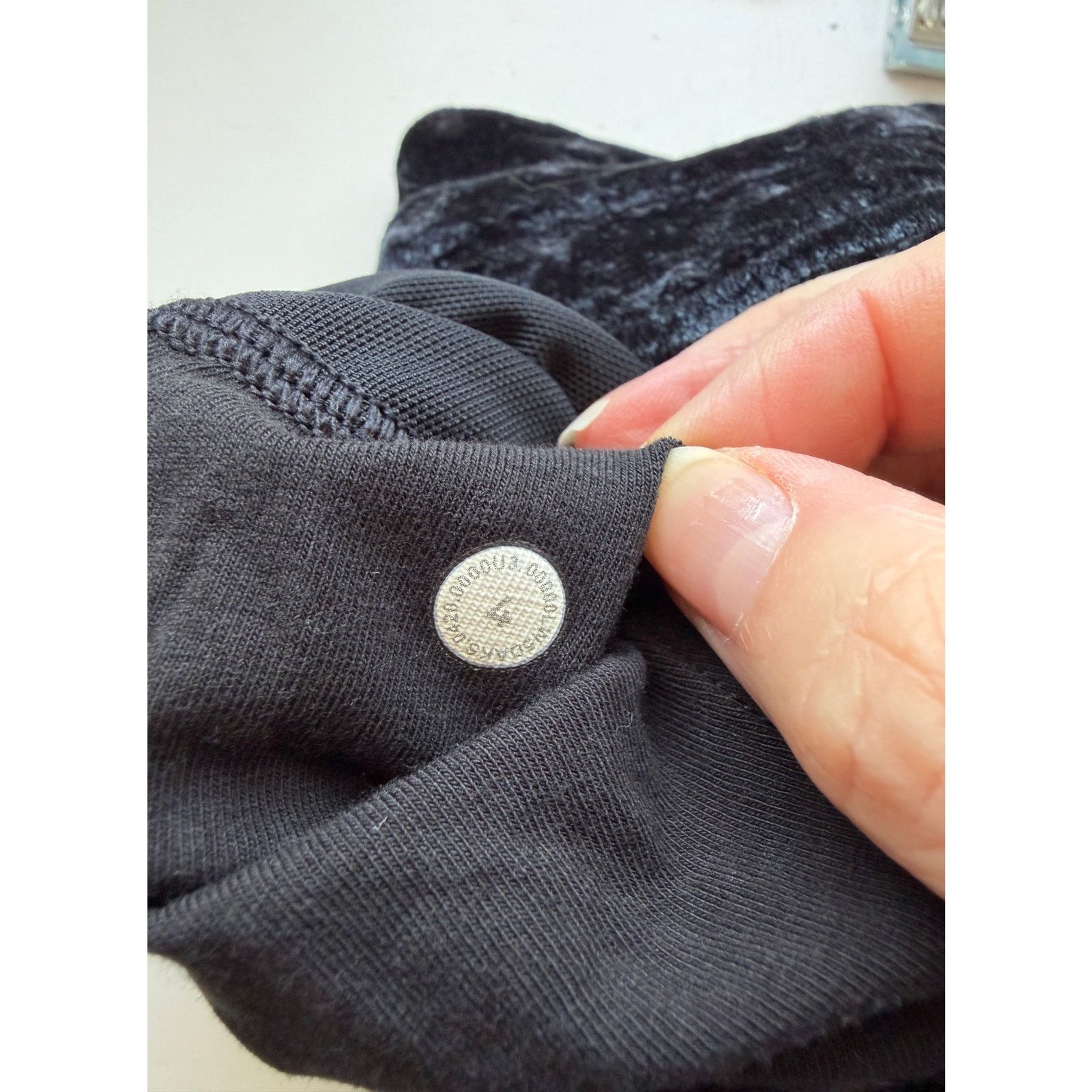 Lululemon Lululemon Ready to Crush Velvet Jogger Pants Black Women's 4 Size 27" / US 4 / IT 40 - 8 Thumbnail