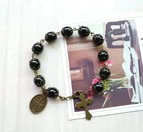VIBE Black Glass Beads Cross Bracelet Size ONE SIZE - 1 Thumbnail