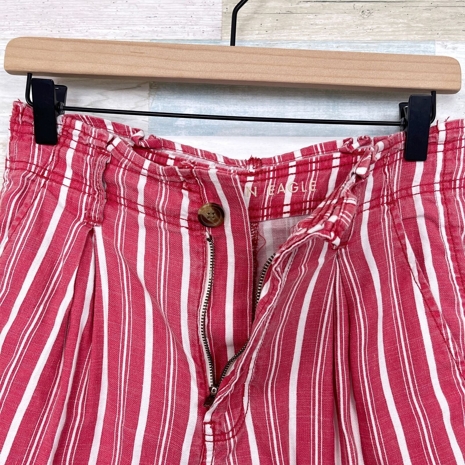 American Eagle Outfitters American Eagle Linen Striped Paperbag Shorts Red Womens 2 Size US 26 / EU 42 - 3 Thumbnail
