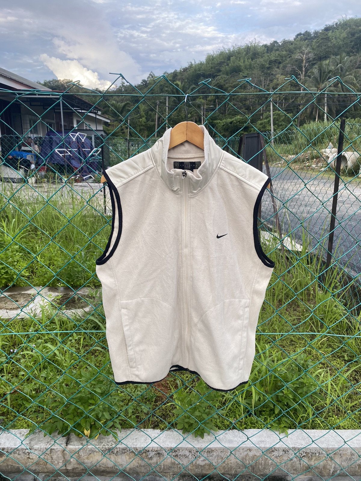 Nike Vintage Nike Golf Vest Size US M / EU 48-50 / 2 - 1 Thumbnail