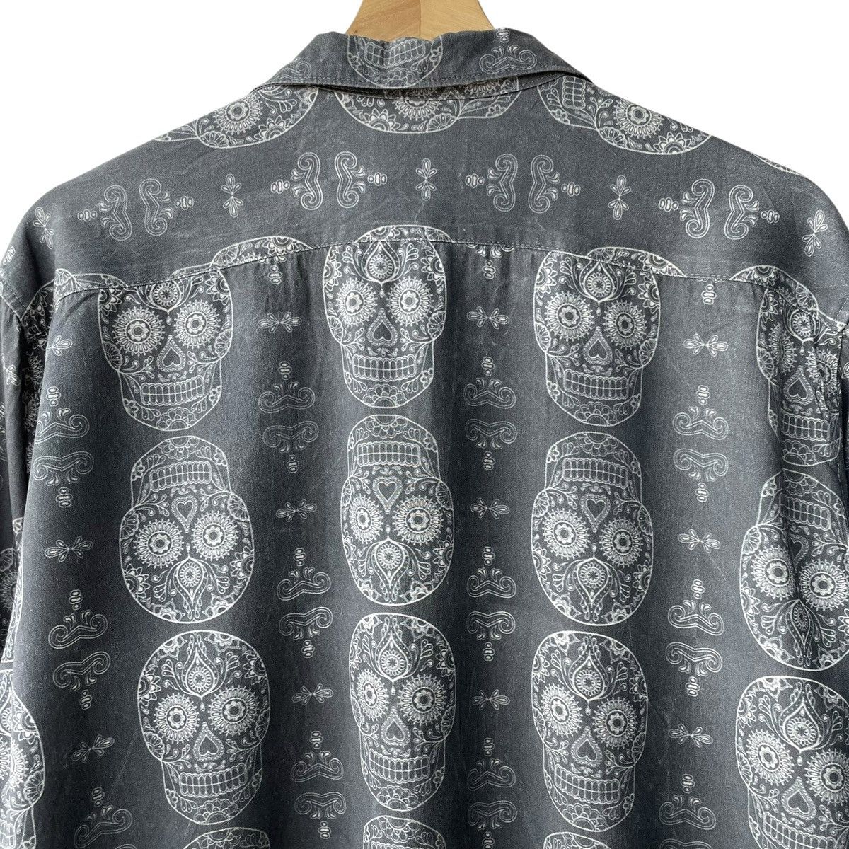 Japanese Brand Fuva Anarchy Product By Spinns Japan Skull Rayon Shirt Size US L / EU 52-54 / 3 - 4 Thumbnail