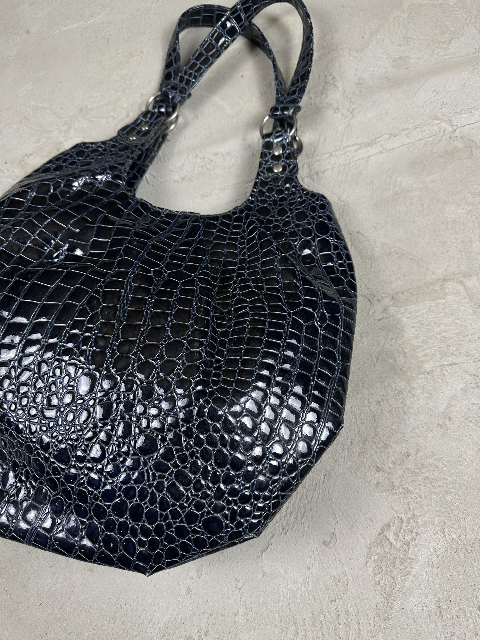 Japanese Brand Vintage Y2k Avant Garde Fux Leather Japanese Shoulder Bag Size ONE SIZE - 7 Thumbnail