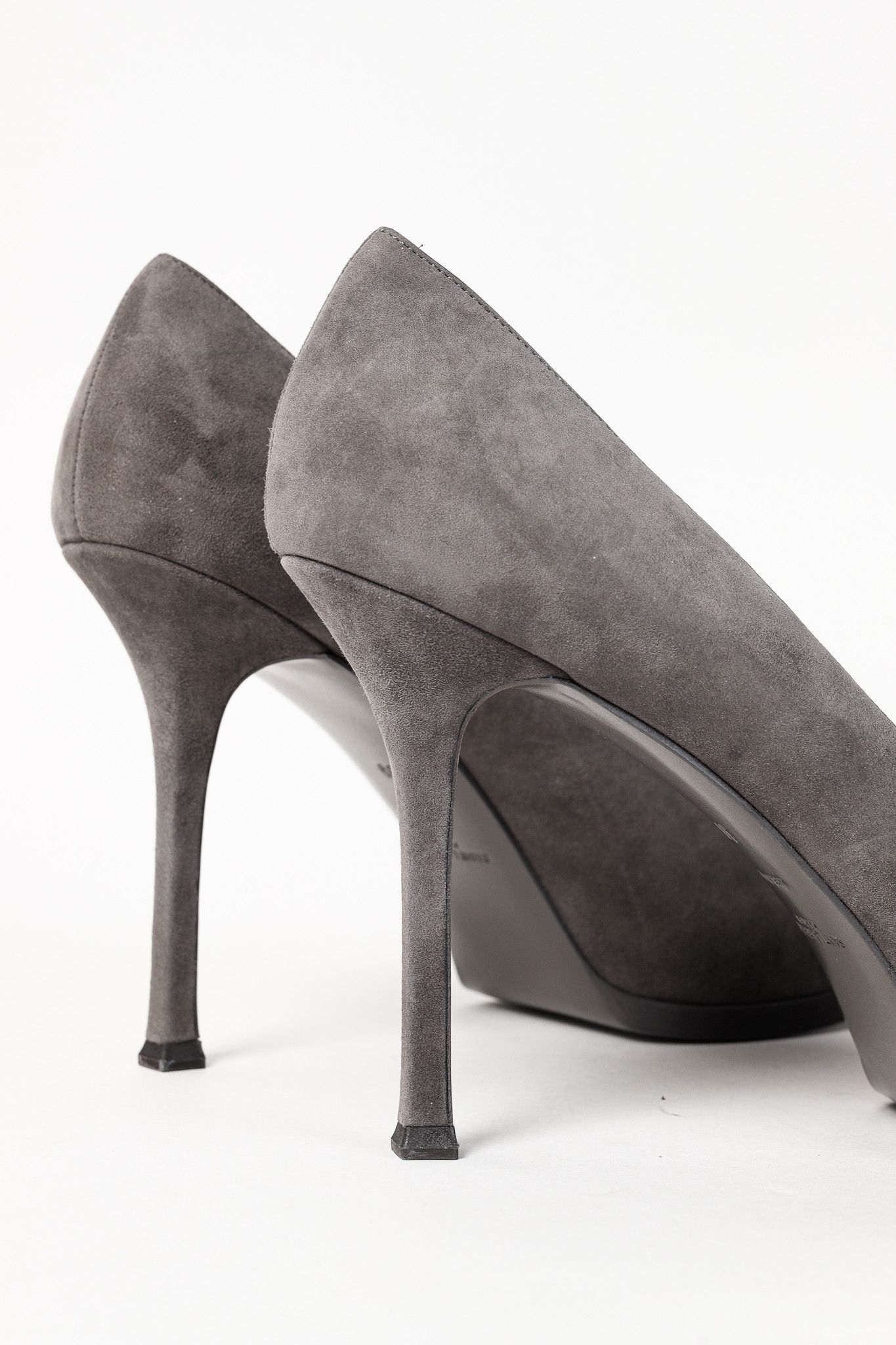Saint Laurent Paris Saint Laurent Tribute Earth Grey Suede Platform Pumps Size US 8.5 / IT 38.5 - 8 Thumbnail