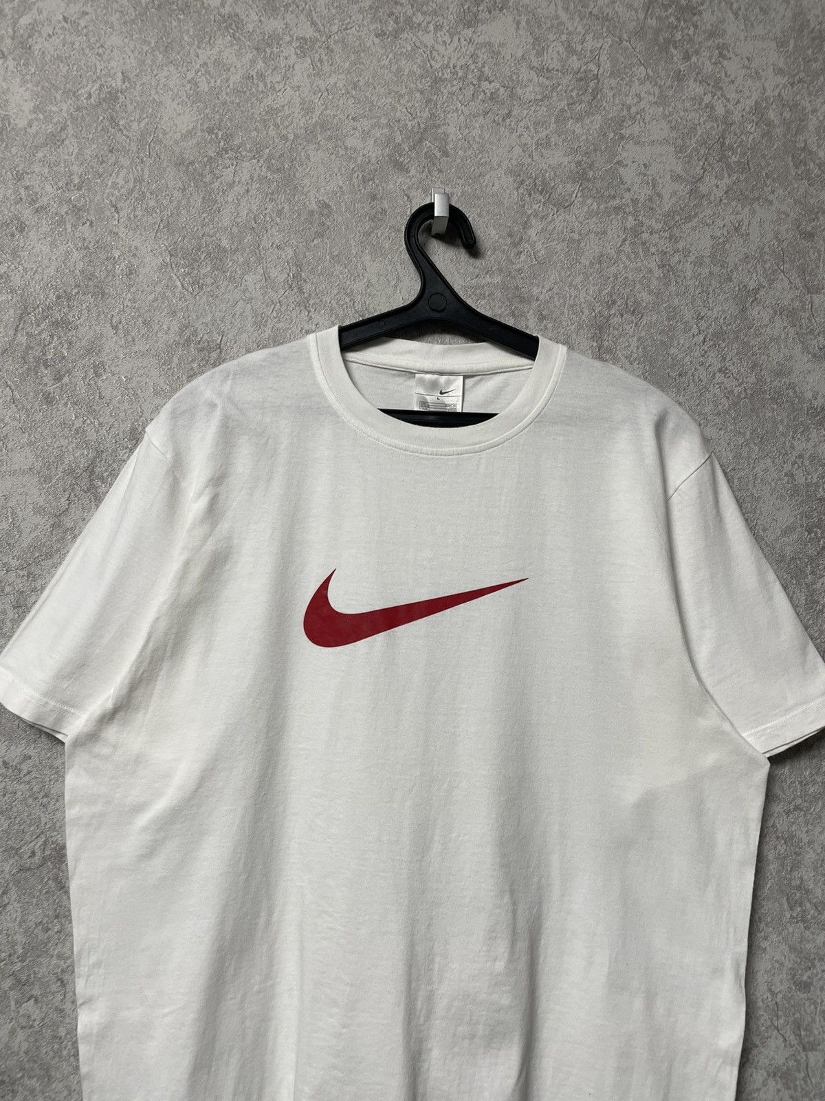 Nike Vintage Nike Big Swoosh White T-Shirt 90s Size US L / EU 52-54 / 3 - 2 Thumbnail