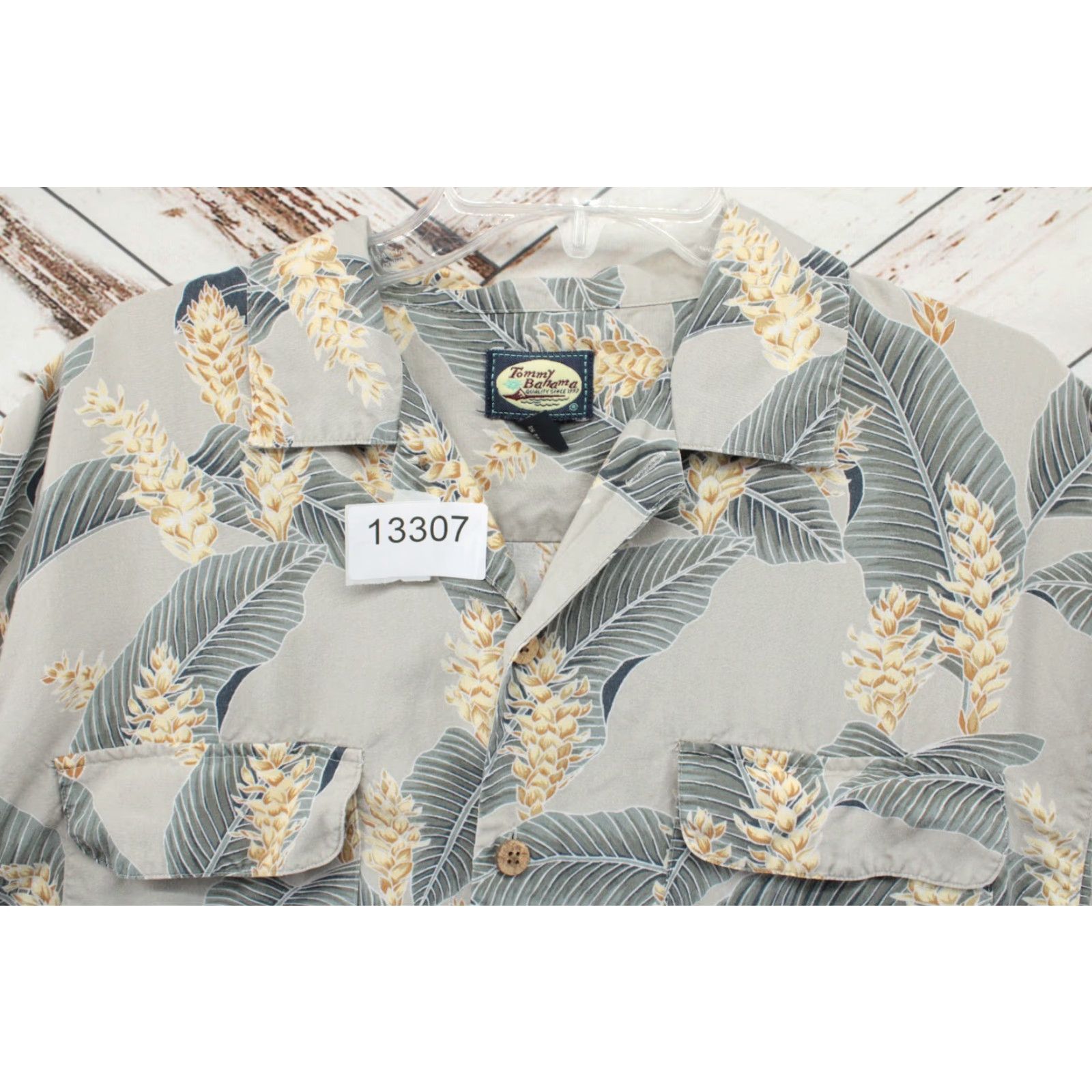 Tommy Bahama VTG Tommy Bahama Shirt Mens M Green Pockets Hawaiian Camp Luau Vacation Camp Shirt Hawaiian Beach Aloha 90s Size US M / EU 48-50 / 2 - 8 Thumbnail