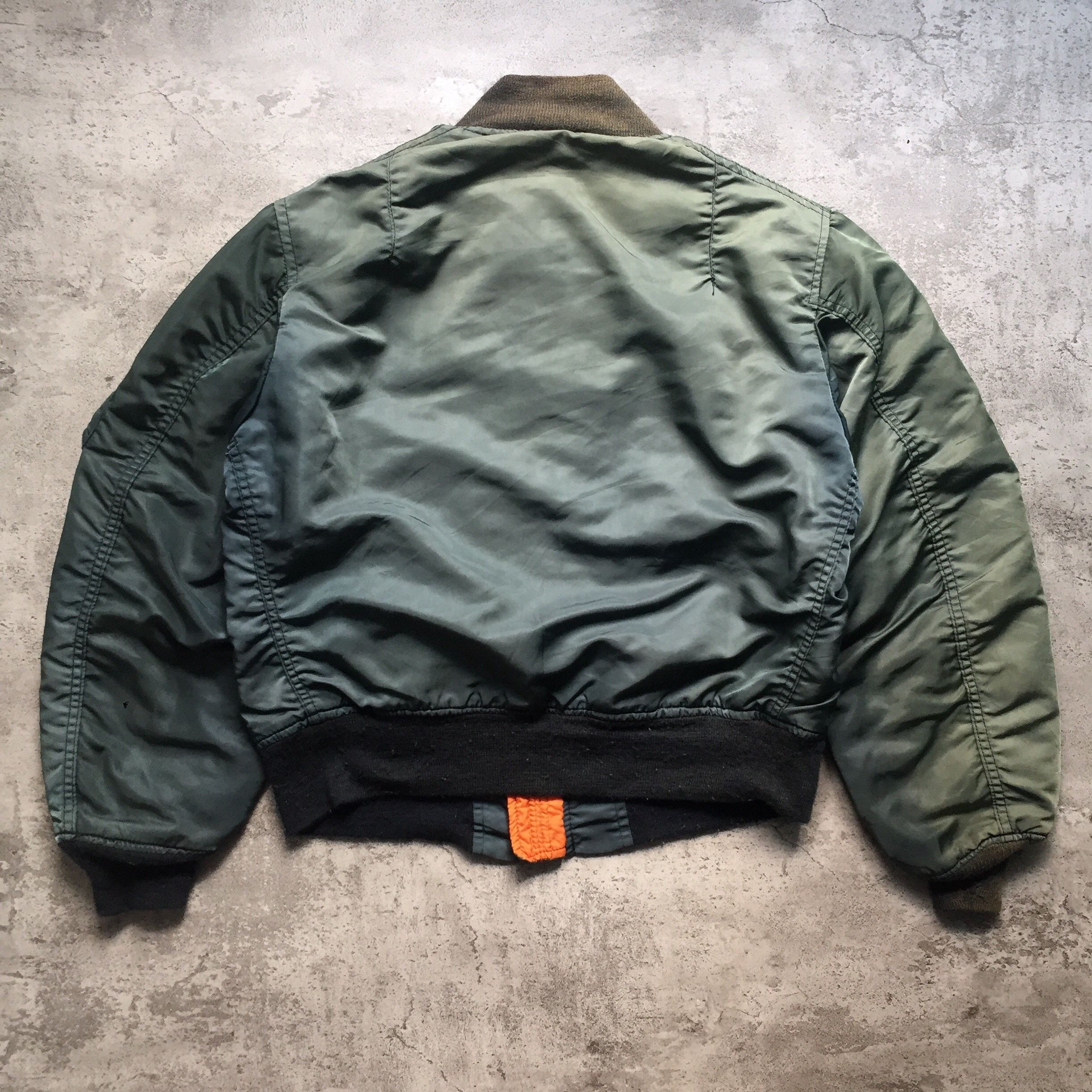 Alpha Industries Vintage 80s Alpha Industries Sun Fadded Bomber Jacket Size US M / EU 48-50 / 2 - 7 Thumbnail