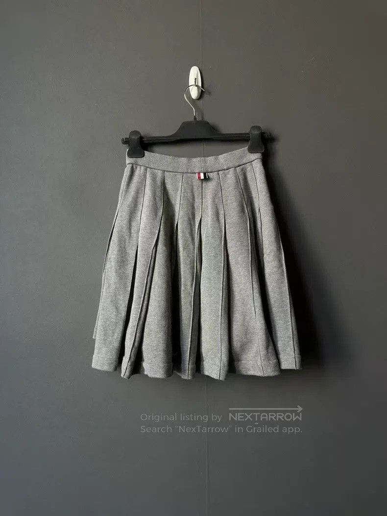 Thom Browne Thom Browne Gray Pleated Skirt Size 24" / US 00 / IT 34 - 2 Thumbnail