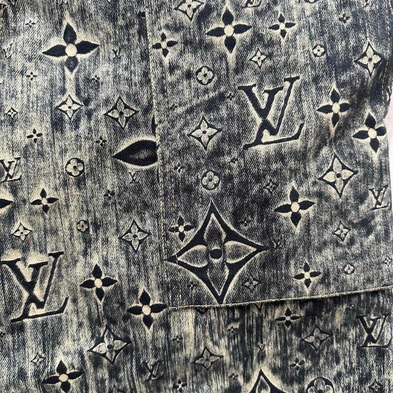 Louis Vuitton Louis Vuitton Rendering presbyopic jeans printed with logo Size US 32 / EU 48 - 3 Thumbnail