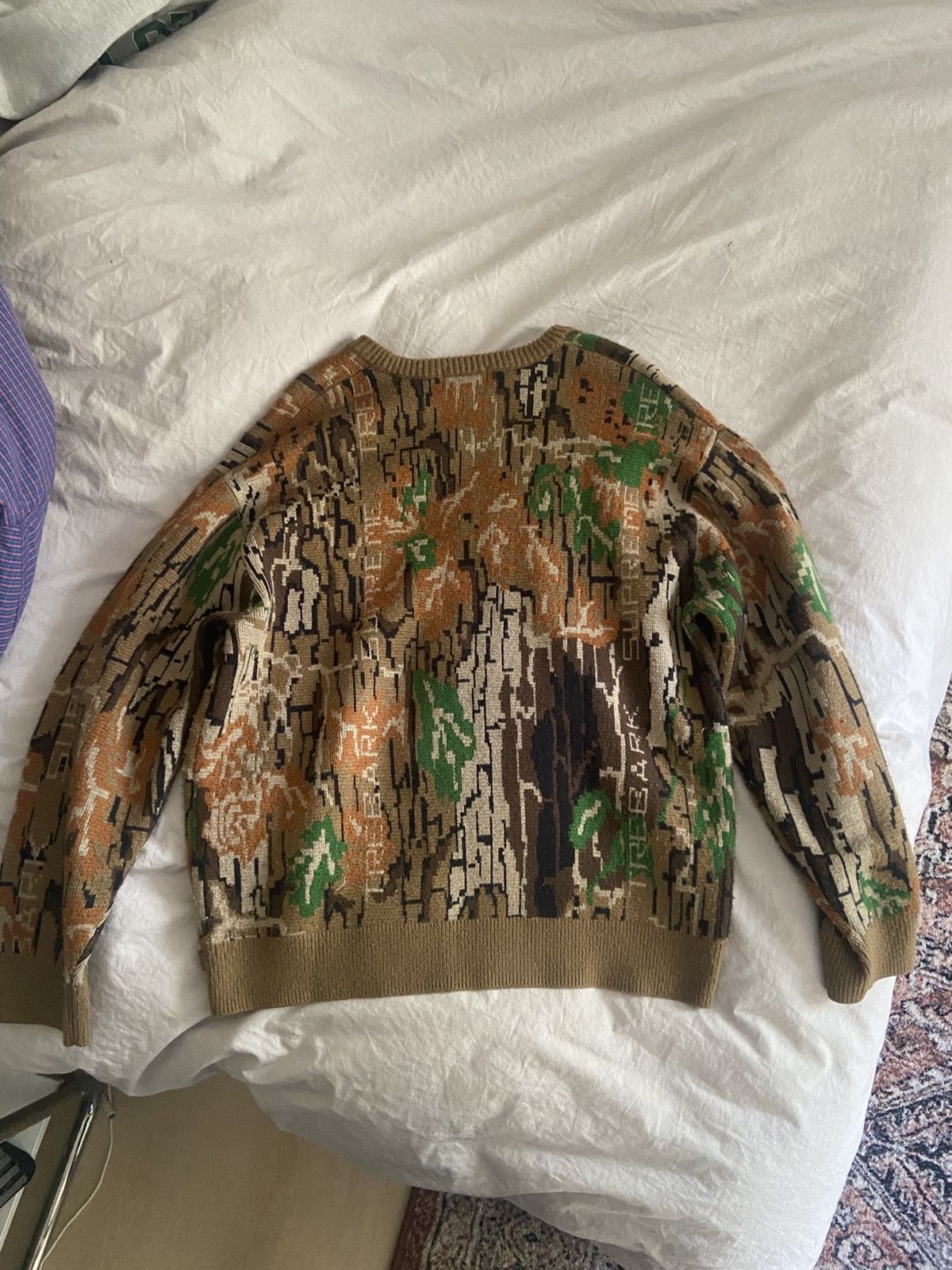 Supreme Supreme Trebark Camo Sweater FW22 Size US L / EU 52-54 / 3 - 2 Thumbnail