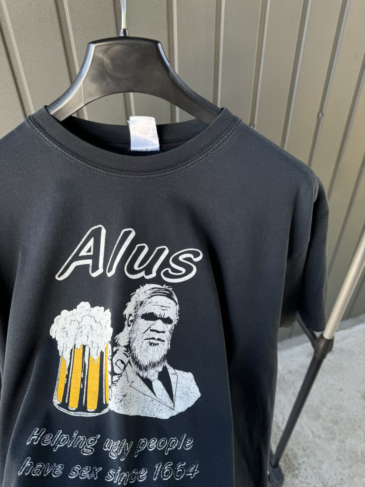 Other Vintage Beer Helping ugly people have sex since 1664 T shirt Size US L / EU 52-54 / 3 - 9 Thumbnail