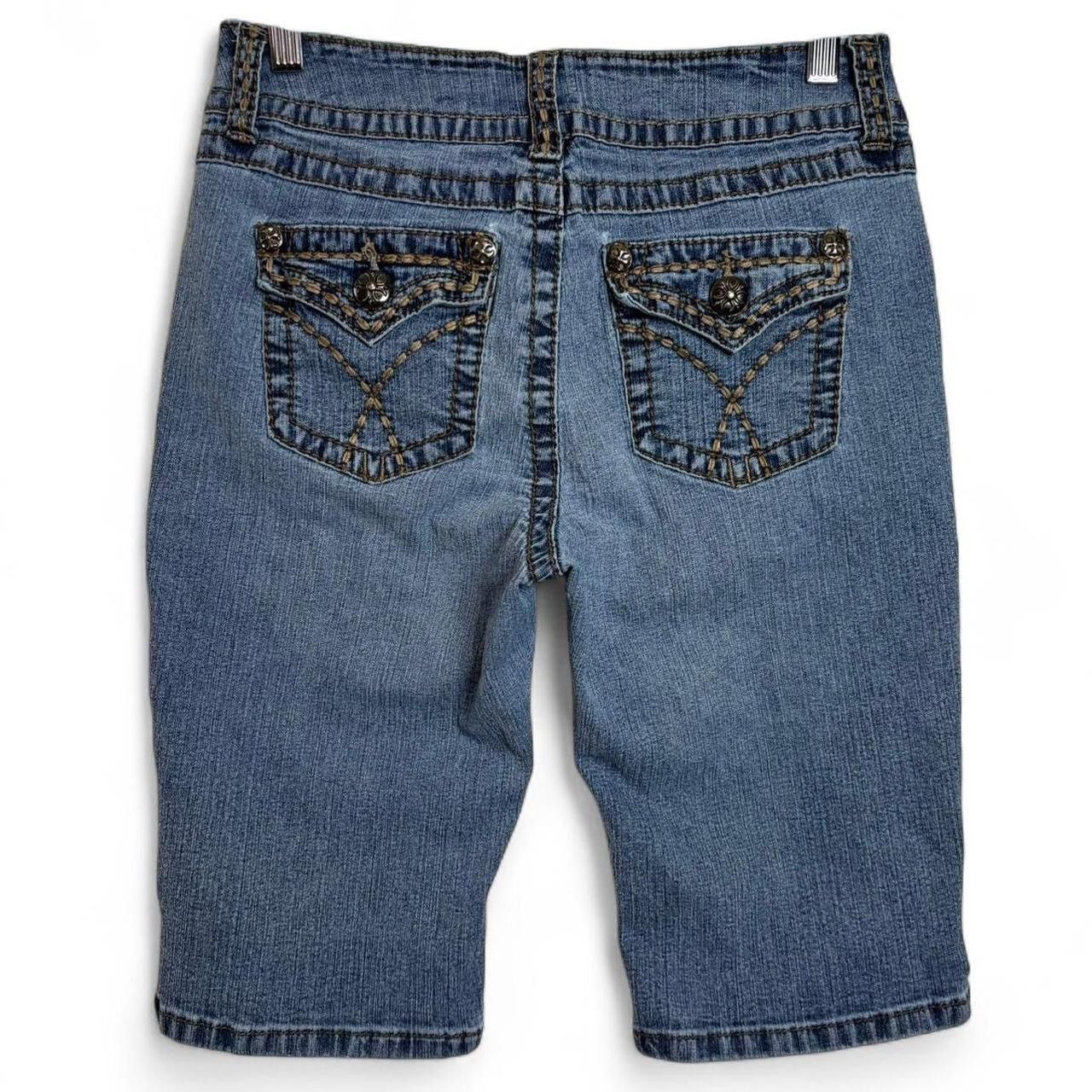 Vintage Vintage Y2K blue silver cross buttons denim capri shorts Size 28" / US 6 / IT 42 - 6 Thumbnail