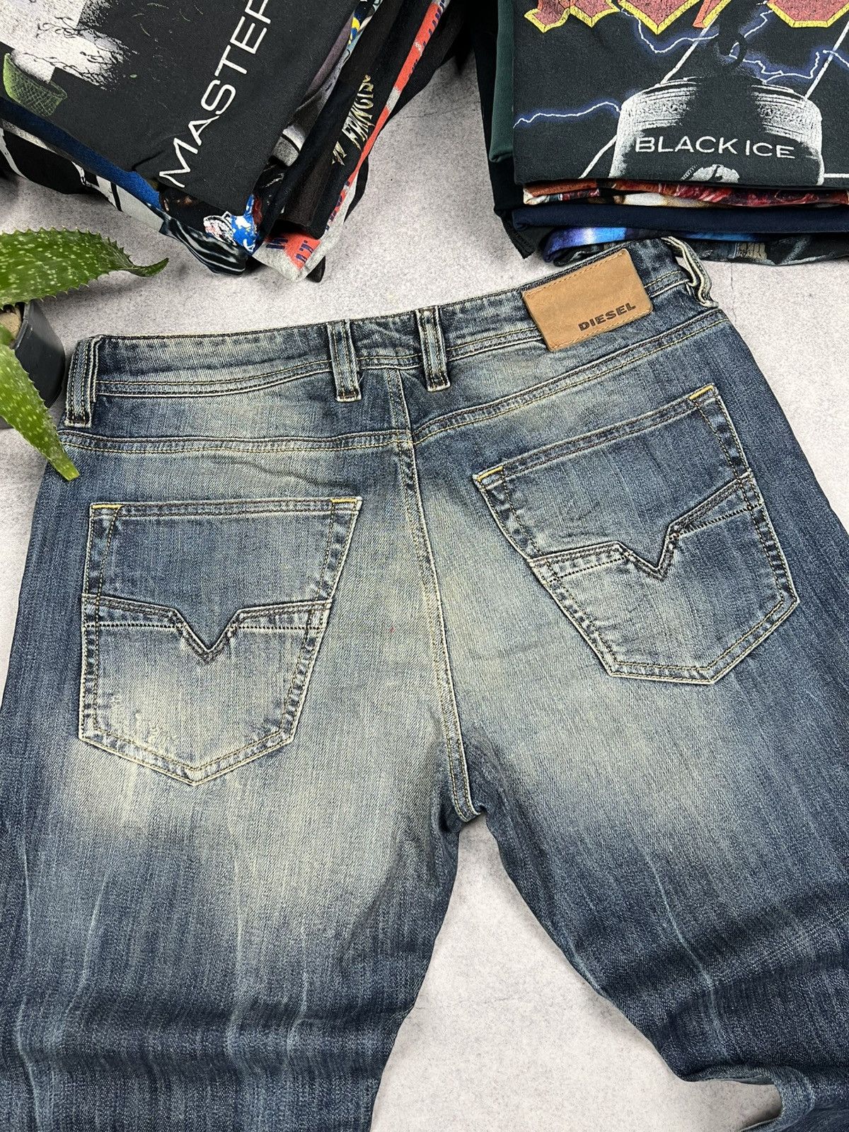 Diesel Y2K Diesel Faded Crash Trashed Distressed Denim Jeans Size US 33 - 7 Thumbnail
