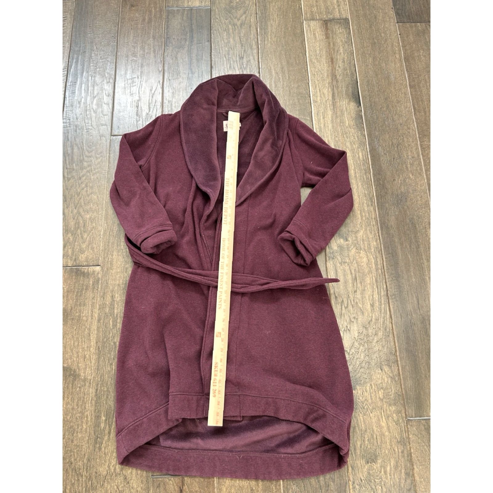 Ugg UGG Heavy Bathrobe Women's M Maroon Red Robe Women M Color Red Most Common Keywords 90s? None. Theme: None. Gender at end: Womens Size ONE SIZE - 3 Thumbnail