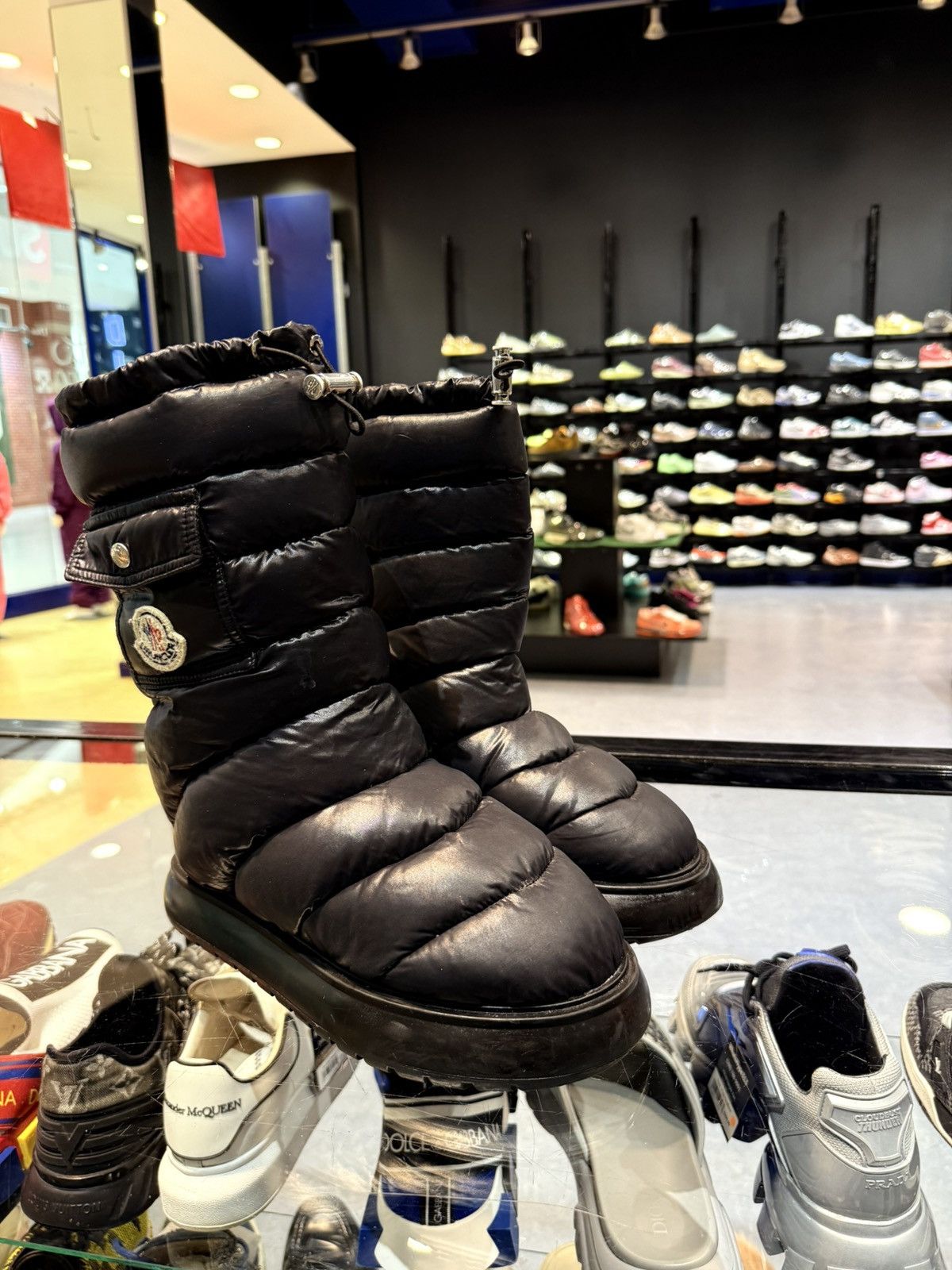 Moncler AUTHENTIC Moncler Gaia Pocket Puffer Snow Boot BLACK Size 40 Size US 10 / IT 40 - 3 Thumbnail